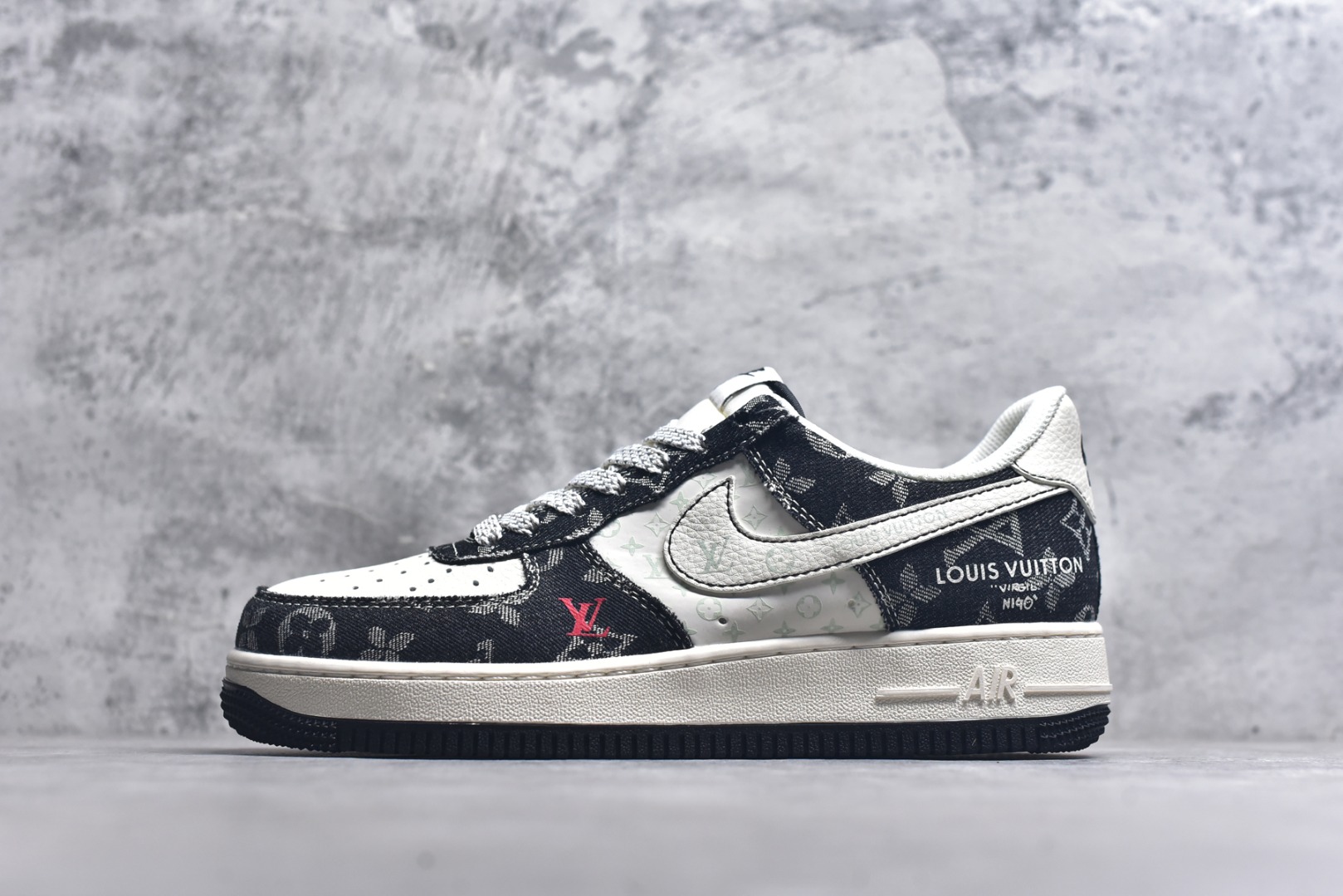 #Nike Air Force 1\'07 Low LV联名 牛仔米黑缝线 空军一号低帮休闲板鞋 MZ9588-815 #原楦头原纸板 原装鞋盒 定制五金配件 内置全掌气垫 原厂鞋底 尺码：36 36.5 37.5 38 38.5 39 40 40.5 41 42 42.5 43 44 44.5 45 9.D4-选品中心