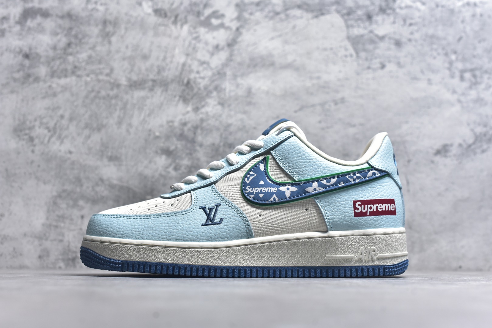 #Nike Air Force 1\'07 Low LV联名 白蓝 空军一号低帮休闲板鞋 YF9511-809 #原楦头原纸板 高端定制鞋盒 原厂鞋底 超高清洁度 细节完美 尺码：36 36.5 37.5 38 38.5 39 40 40.5 41 42 42.5 43 44 44.5 45 9.D4-选品中心