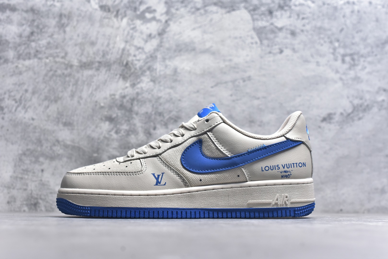#Nike Air Force 1\'07 Low LV联名 网面拼接米蓝 空军一号低帮休闲板鞋 QW5836-025 #原楦头原纸板 原装鞋盒 定制五金配件 内置全掌气垫 原厂鞋底 尺码：36 36.5 37.5 38 38.5 39 40 40.5 41 42 42.5 43 44 44.5 45 9.D4-选品中心