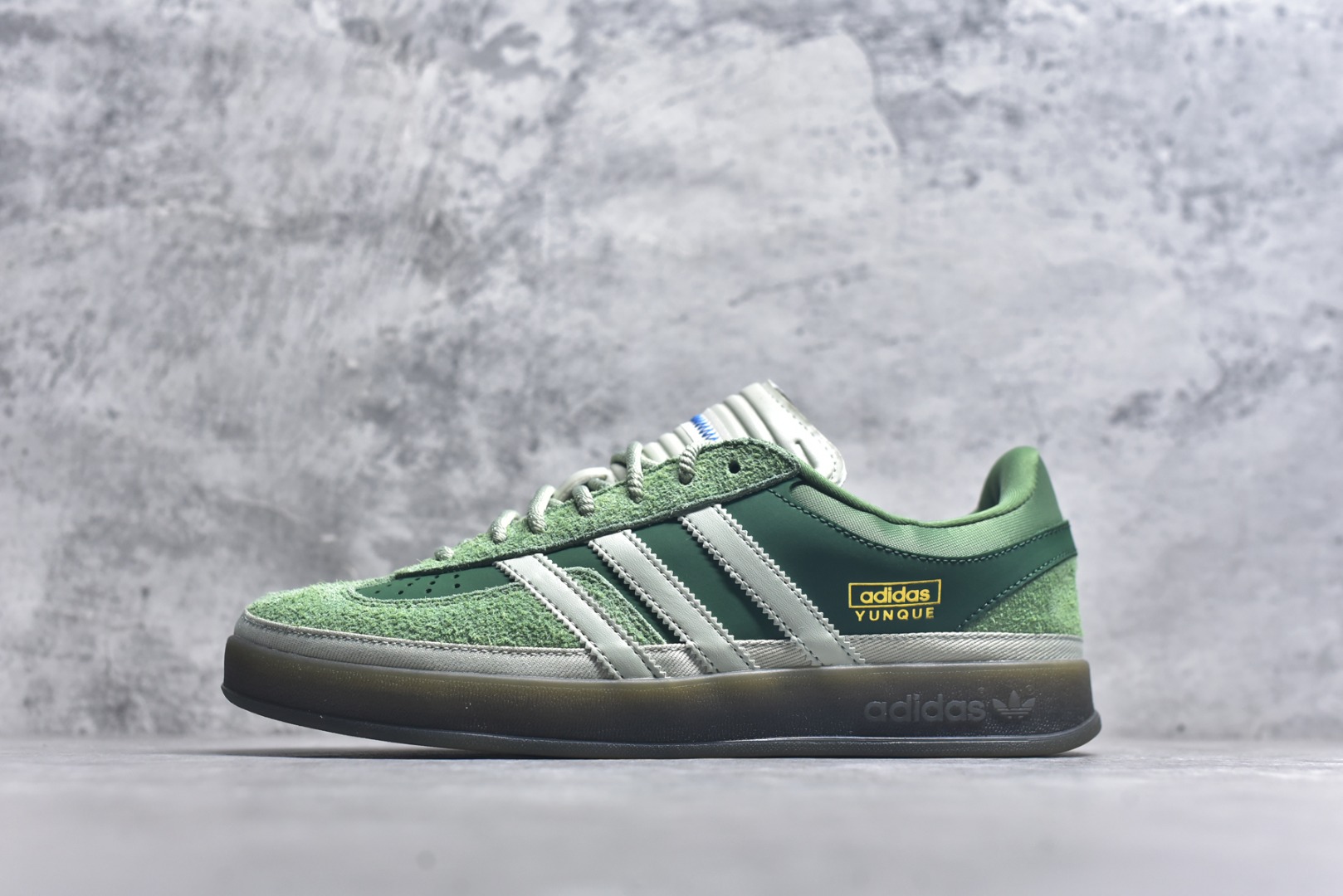 #Bad Bunny x adidas originals GAZELLE INDOOR 舒适百搭 耐磨 低帮 板鞋 男女同款 绿色 货号：JS5049 号码：36-45-选品中心