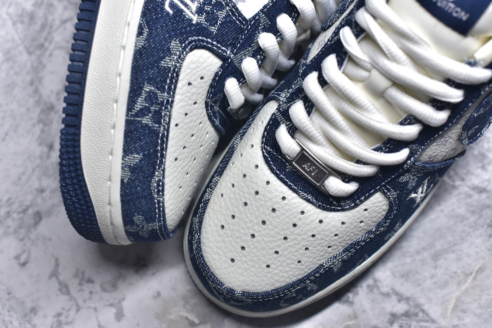 图片[8]-#Nike Air Force 1\’07 Low LV联名 白蓝 空军一号低帮休闲板鞋 YF9511-811 #原楦头原纸板 原装鞋盒 定制五金配件 内置全掌气垫 原厂鞋底 尺码：36 36.5 37.5 38 38.5 39 40 40.5 41 42 42.5 43 44 44.5 45 9.D4-选品中心