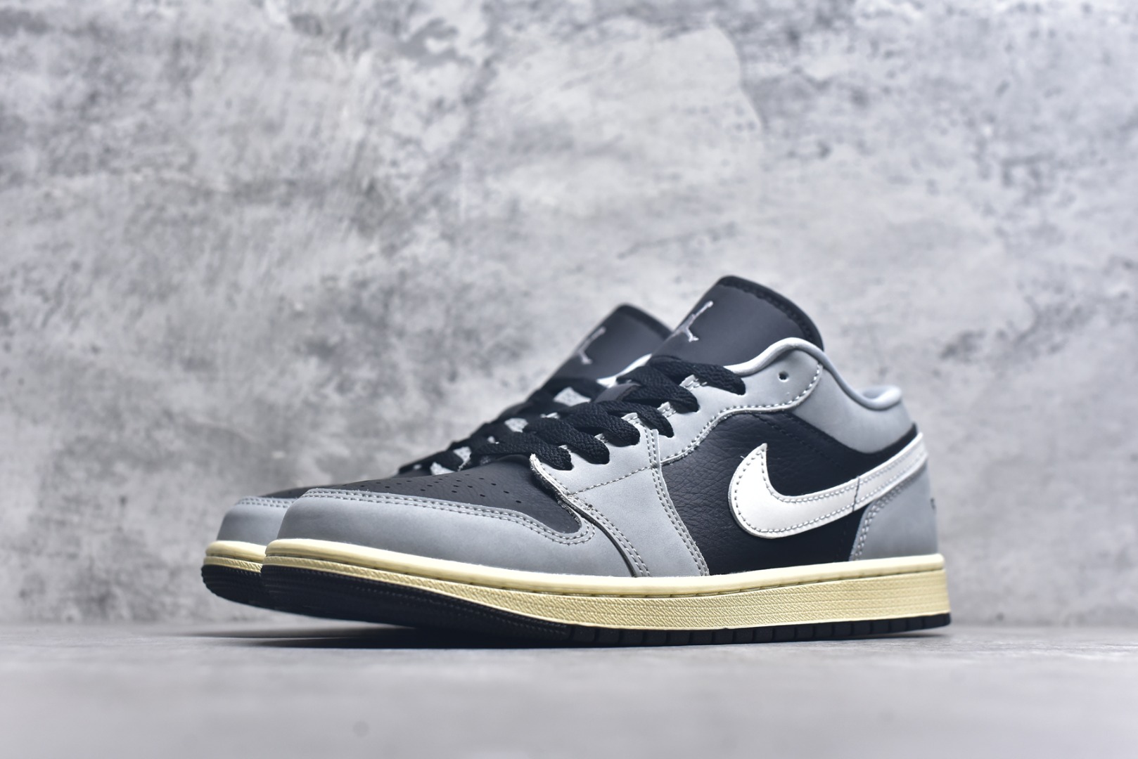 图片[2]-#Air Jordan AJ1 Low 低帮 HQ2010-012 终端优势供应 市面中低帮最具代表性版本没有之一 口碑大厂出品 品控大底版型不断改良更新 全套原纸板楦头开发 确保原汁原味 完美呈现版型 完美零毛边处理 原厂内置全掌气垫 价格定位良心 平台专用代工流水线出品 一眼公司既视感 拿到手的一瞬间就与众不同 碾压市面所有版本 全部原鞋开发 每一个配色都会采购原鞋确认细节 打破市面看图做货无好货之说 尺码：35.5 36 36.5 37.5 38 38.5 39 40 40.5 41 42 42.5 43 44 44.5 45 46-选品中心