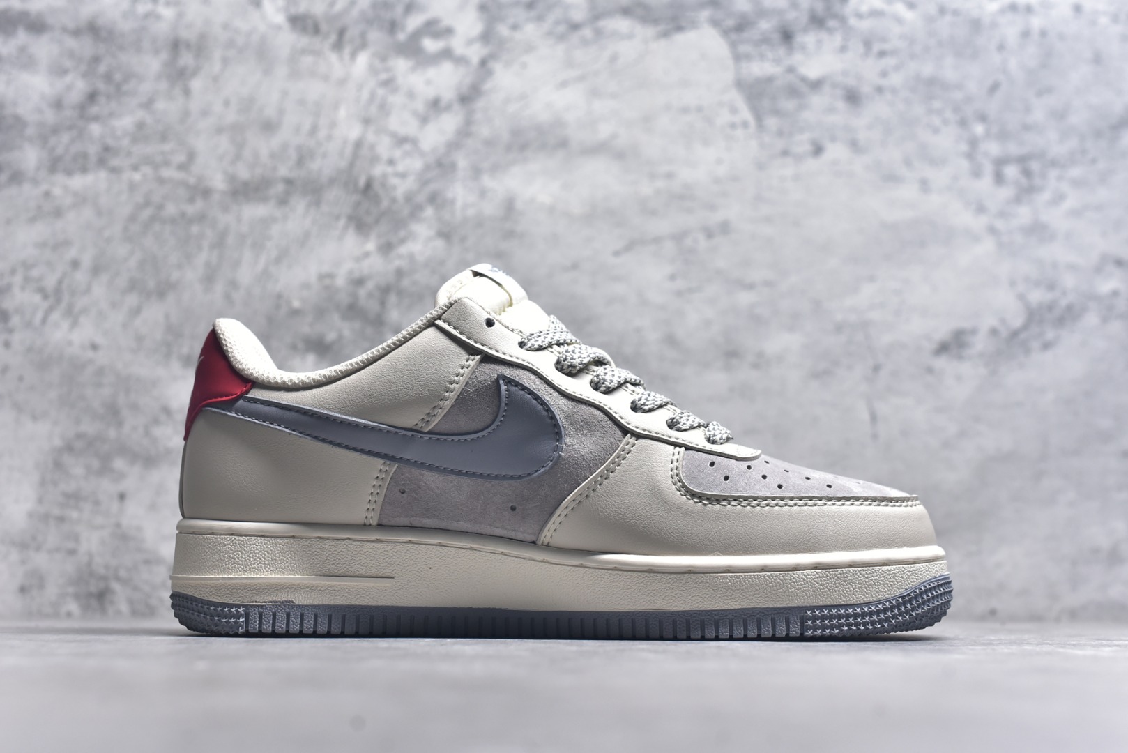 图片[3]-#Nk Air Force 1\’07 Low 北面联名 拼接猪八红尾 空军一号 低帮休闲板鞋 XZ6188-649 #原楦头原纸板 原装鞋盒 定制五金配件 内置全掌气垫 原厂鞋底 尺码：36 36.5 37.5 38 38.5 39 40 40.5 41 42 42.5 43 44 44.5 45 9.D4-选品中心