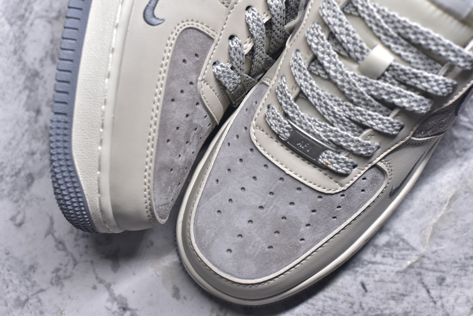 图片[8]-#Nk Air Force 1\’07 Low 北面联名 拼接猪八红尾 空军一号 低帮休闲板鞋 XZ6188-649 #原楦头原纸板 原装鞋盒 定制五金配件 内置全掌气垫 原厂鞋底 尺码：36 36.5 37.5 38 38.5 39 40 40.5 41 42 42.5 43 44 44.5 45 9.D4-选品中心