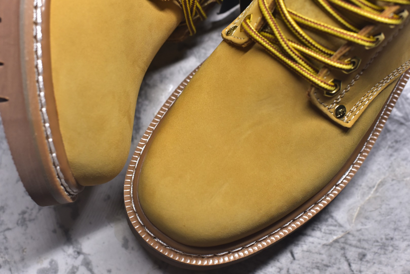 图片[8]-#CAT 卡特经典百搭户外休闲工装靴水晶底系列 PWC73010-940 官网常年主打款 历年经典热销 堪称正品复印全新出炉 工艺品质基本无法辨别出真假 专为高端海淘代购客户准备 此款每年销量爆炸 由于纯手工机打走线 做工极其复杂 在保证品质的情况下 工厂产量有限 基本上供不应求永不开胶技术 五金 皮质材料 橡胶水晶大底 各处小细节只和正品对比 尺码：39-44（皮鞋码）-选品中心