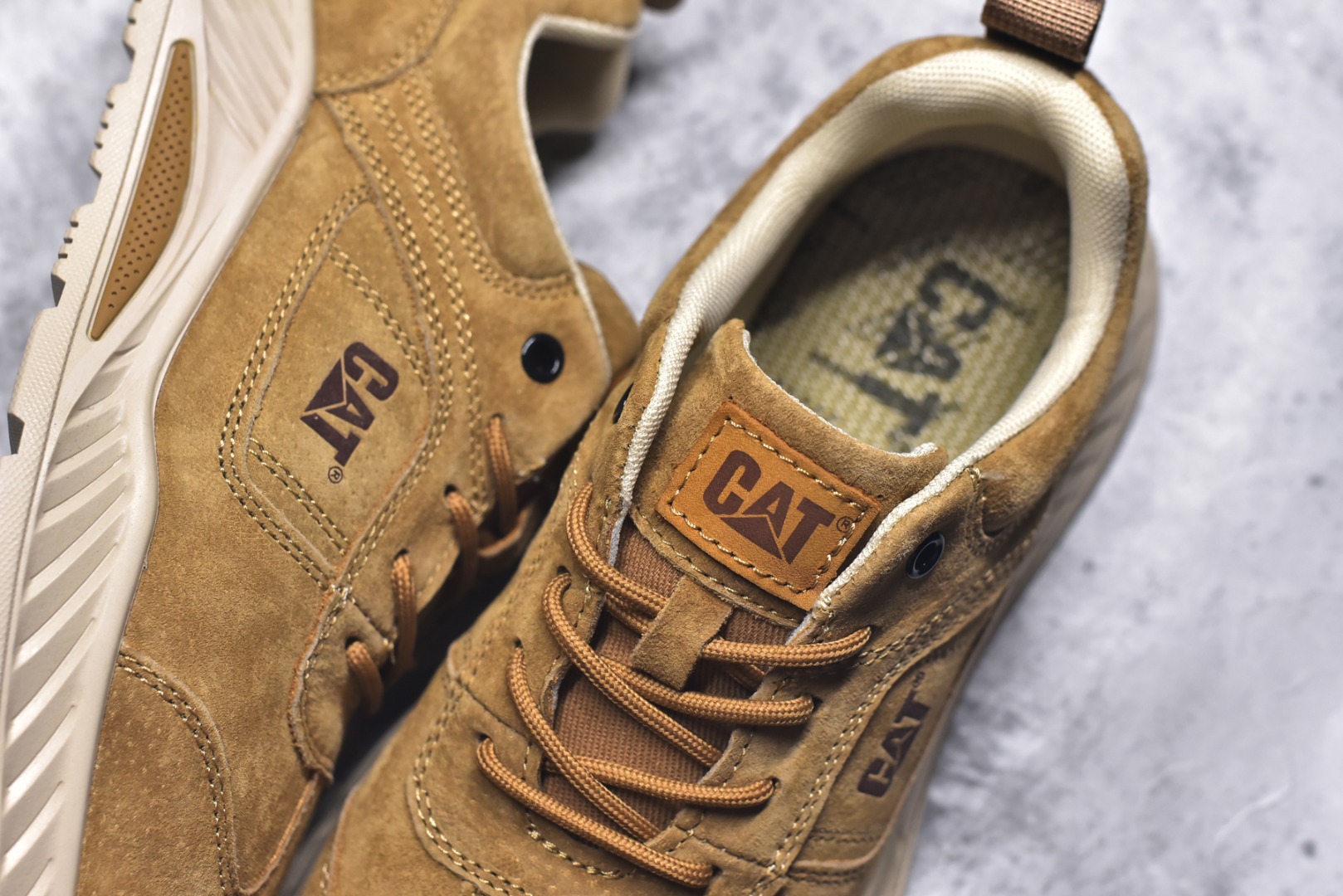 图片[9]-#CAT/卡特 Tramp Hike Low 客制款 8058 户外休闲低帮男鞋 台产耐磨麂皮材质 手工缝线固特异缝制工艺轻量柔韧橡胶防滑大底 日常随意搭配 型男必备 尺码：39 40 41 42 43 44-选品中心