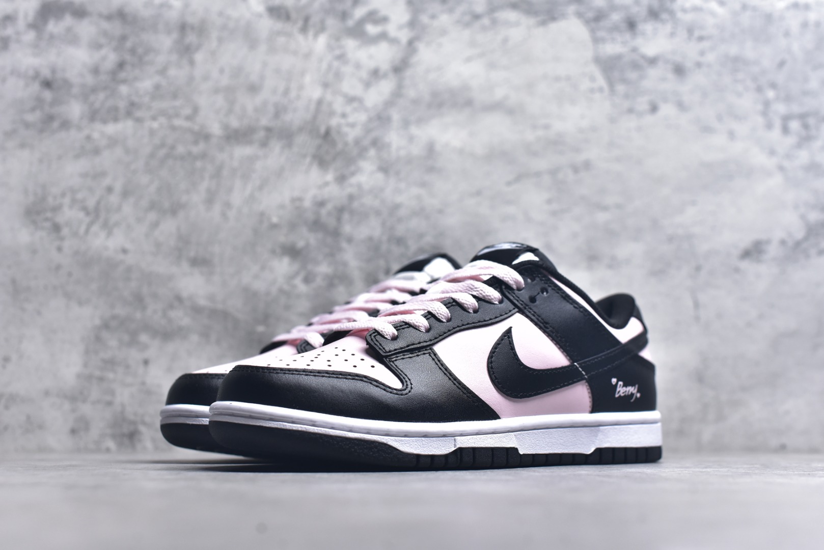 图片[2]-#Nike SB Dunk Low 黑粉色 情人节 低帮休闲板鞋 DD1391-100 尺码：35.5 36 36.5 37.5 38 38.5 39 40 9.E5-选品中心