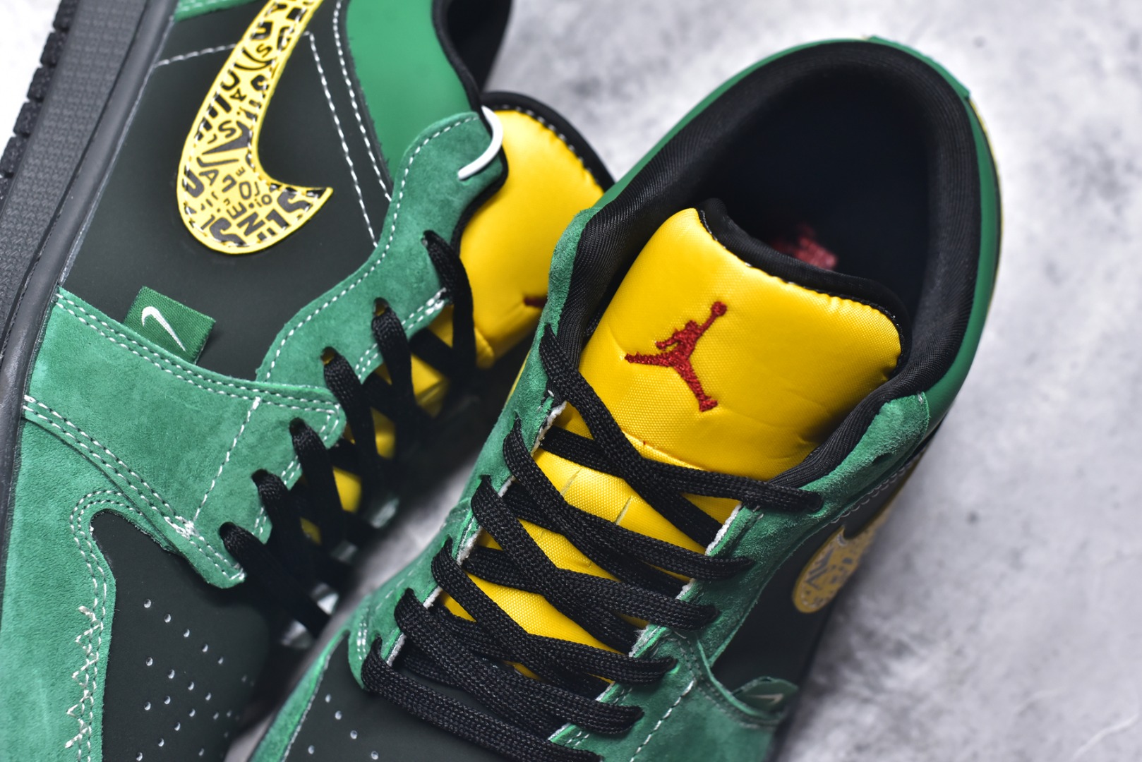 图片[9]-#海外爆款限量发售！Nike Jordan Air Jordan 1“斯图西联名——复古绿” 高端定制 低帮 复古 减震 防滑 耐磨 篮球鞋 定制鞋盒 大厂纯原品质出货 超高清洁度 皮料切割干净无任何毛边 细节完美 货号：LR8886-011 尺码：36 36.5 37.5 38 38.5 39 40 40.5 41 42 42.5 43 44 44.5 45-选品中心