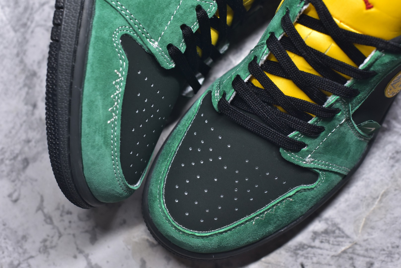 图片[8]-#海外爆款限量发售！Nike Jordan Air Jordan 1“斯图西联名——复古绿” 高端定制 低帮 复古 减震 防滑 耐磨 篮球鞋 定制鞋盒 大厂纯原品质出货 超高清洁度 皮料切割干净无任何毛边 细节完美 货号：LR8886-011 尺码：36 36.5 37.5 38 38.5 39 40 40.5 41 42 42.5 43 44 44.5 45-选品中心