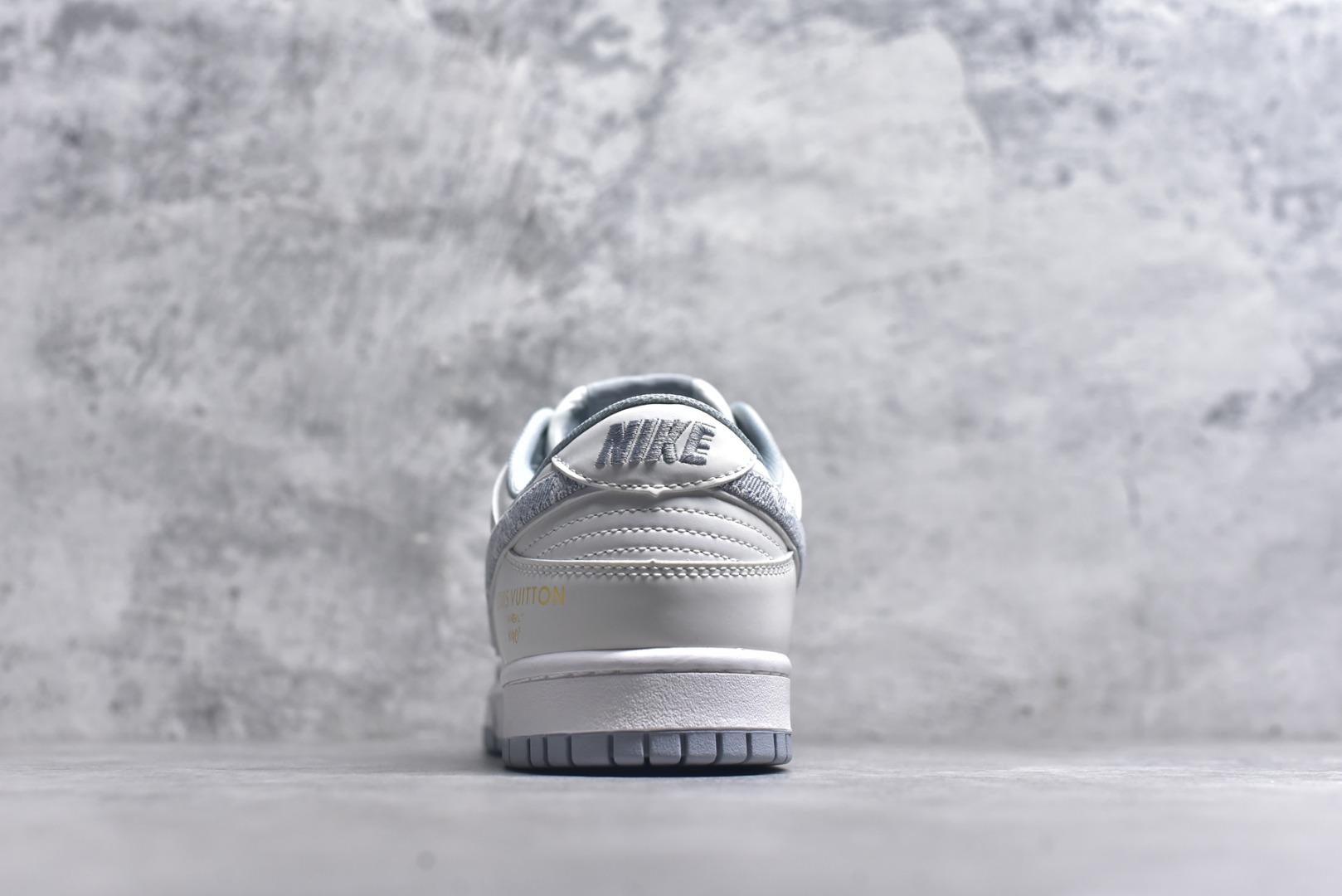图片[5]-#Nike SB Dunk Low LV联名 灰牛仔勾 周年高端定制 低帮休闲板鞋 CS1688-126 #定制鞋盒 大厂纯原品质出货 超高清洁度 皮料切割干净无任何毛边 细节完美 尺码：36 36.5 37.5 38 38.5 39 40 40.5 41 42 42.5 43 44 44.5 45 9.E5-选品中心