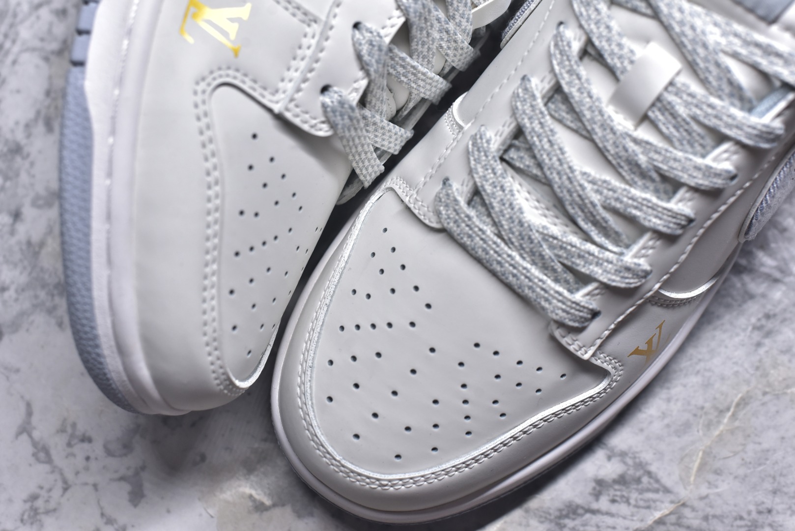 图片[8]-#Nike SB Dunk Low LV联名 灰牛仔勾 周年高端定制 低帮休闲板鞋 CS1688-126 #定制鞋盒 大厂纯原品质出货 超高清洁度 皮料切割干净无任何毛边 细节完美 尺码：36 36.5 37.5 38 38.5 39 40 40.5 41 42 42.5 43 44 44.5 45 9.E5-选品中心