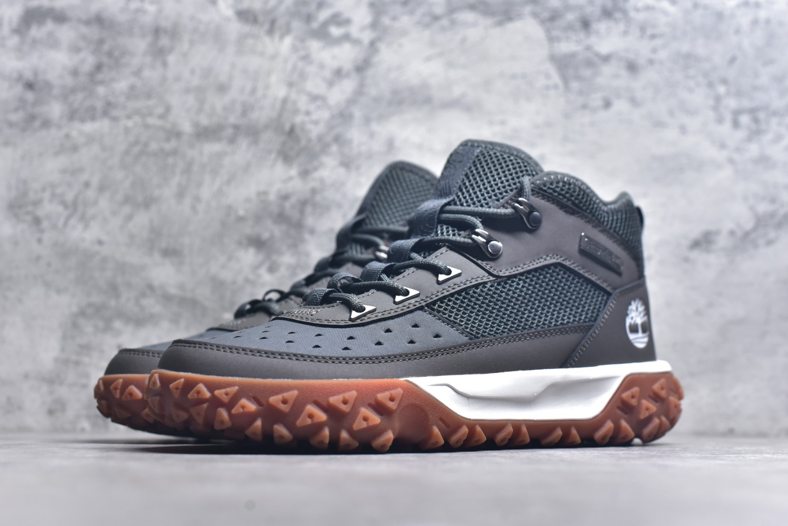 图片[2]-#Timberland添柏岚，户外高帮休闲大黄靴系列 广东大厂品质 原盒原包装 24ss新款 时尚潮流搭配 面料采用意大利🇮🇹顶级磨砂细纹牛皮 搭配防臭防腐真皮乳胶鞋垫 大底到五金都是代工厂原材料制作 同原版固特异永不开胶工艺 好货不杀猪 首单质量严格把控 全网独家首发 品质毋庸置疑 全套官网统一包装 给您完美的穿着体验 质量考究耐穿 型男必备 专治不帅 高品质脚感一流 今年冬季防寒户外专用 日常随意搭配 货号：TB-0A6A98-Y55 尺码：40-41-41.5-42-43-43.5-44-44.5-45-45.5-46-选品中心