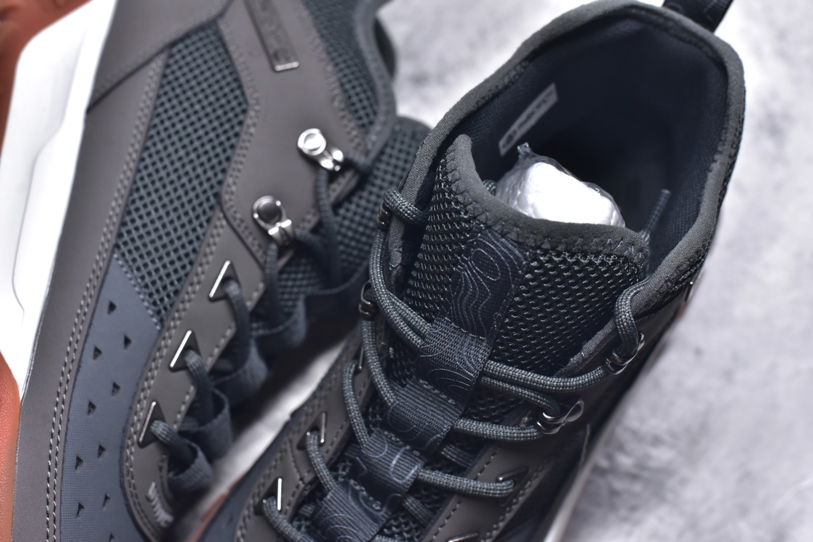 图片[9]-#Timberland添柏岚，户外高帮休闲大黄靴系列 广东大厂品质 原盒原包装 24ss新款 时尚潮流搭配 面料采用意大利🇮🇹顶级磨砂细纹牛皮 搭配防臭防腐真皮乳胶鞋垫 大底到五金都是代工厂原材料制作 同原版固特异永不开胶工艺 好货不杀猪 首单质量严格把控 全网独家首发 品质毋庸置疑 全套官网统一包装 给您完美的穿着体验 质量考究耐穿 型男必备 专治不帅 高品质脚感一流 今年冬季防寒户外专用 日常随意搭配 货号：TB-0A6A98-Y55 尺码：40-41-41.5-42-43-43.5-44-44.5-45-45.5-46-选品中心