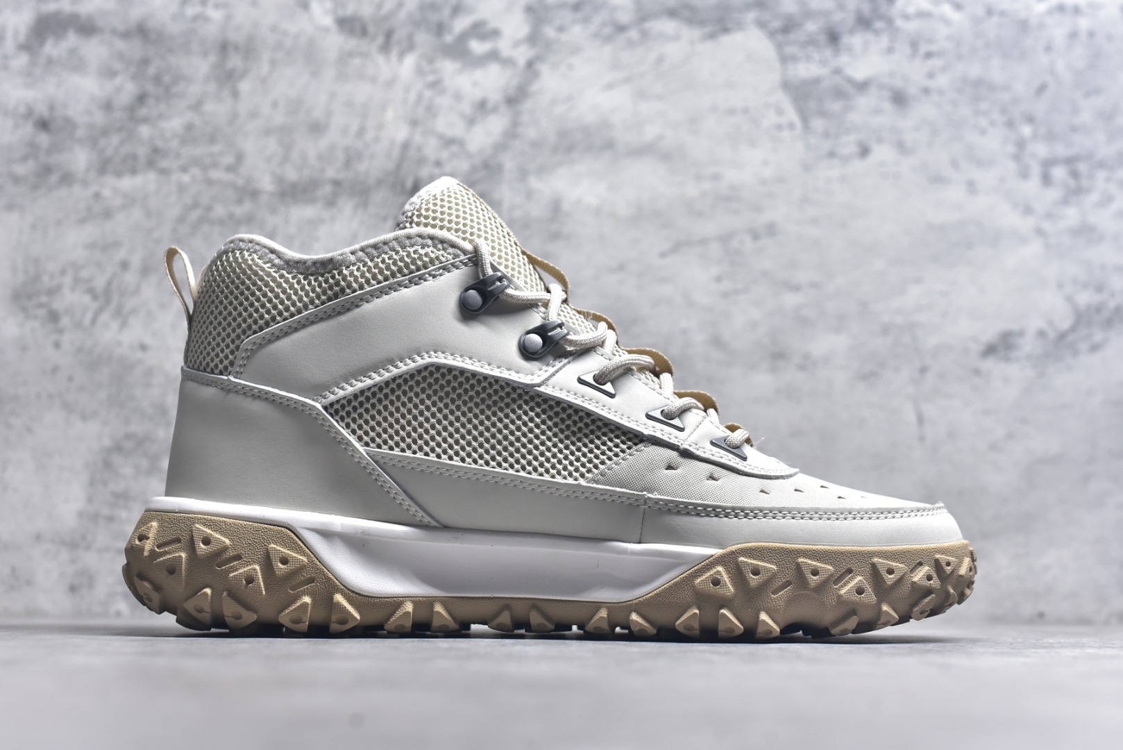 图片[3]-#Timberland添柏岚，户外高帮休闲大黄靴系列 广东大厂品质 原盒原包装 24ss新款 时尚潮流搭配 面料采用意大利🇮🇹顶级磨砂细纹牛皮 搭配防臭防腐真皮乳胶鞋垫 大底到五金都是代工厂原材料制作 同原版固特异永不开胶工艺 好货不杀猪 首单质量严格把控 全网独家首发 品质毋庸置疑 全套官网统一包装 给您完美的穿着体验 质量考究耐穿 型男必备 专治不帅 高品质脚感一流 今年冬季防寒户外专用 日常随意搭配 货号：TB-0A6CW1-EUY 尺码：40-41-41.5-42-43-43.5-44-44.5-45-45.5-46-选品中心