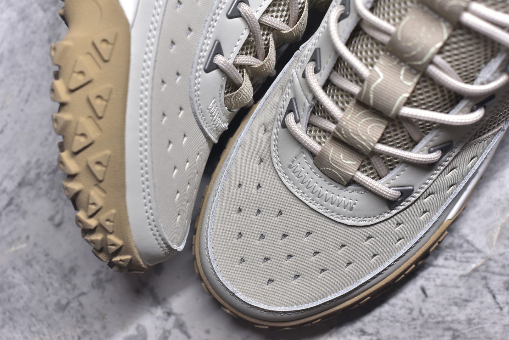 图片[8]-#Timberland添柏岚，户外高帮休闲大黄靴系列 广东大厂品质 原盒原包装 24ss新款 时尚潮流搭配 面料采用意大利🇮🇹顶级磨砂细纹牛皮 搭配防臭防腐真皮乳胶鞋垫 大底到五金都是代工厂原材料制作 同原版固特异永不开胶工艺 好货不杀猪 首单质量严格把控 全网独家首发 品质毋庸置疑 全套官网统一包装 给您完美的穿着体验 质量考究耐穿 型男必备 专治不帅 高品质脚感一流 今年冬季防寒户外专用 日常随意搭配 货号：TB-0A6CW1-EUY 尺码：40-41-41.5-42-43-43.5-44-44.5-45-45.5-46-选品中心