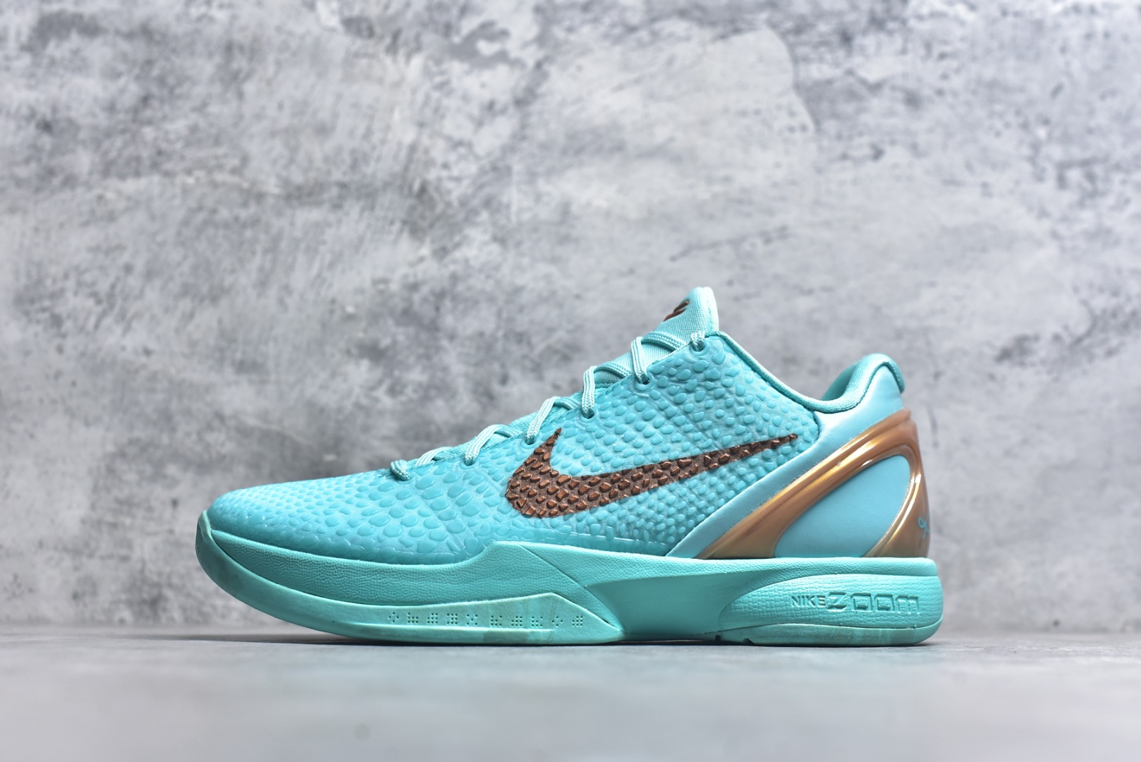 #NK Zoom Kobe 6 科比六代 前后气垫加持 信仰绝不减配 市售唯一PROTRO复刻版开发货品 全鞋身材料卡色独家定制 SWOOSH 蛇鳞 正确珠光效果（内嵌珍珠粉）独家前掌Zoom Turbo 后掌马蹄Zoom缓震 内置全真动态飞线 独家复刻U型缓震垫带独立钢印 十年情怀 这里完美落地 致力打造最强ZK系列 货号：IQ5774-300 尺码：40-48-选品中心