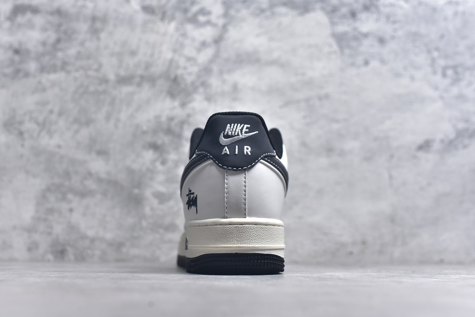 图片[5]-#Nike Air Force 1\’07 Low 斯图西联名 米黑勾黑底 空军一号低帮休闲板鞋 CS5288-037 #原楦头原纸板 原装鞋盒 定制五金配件 内置全掌气垫 原厂鞋底 尺码：36 36.5 37.5 38 38.5 39 40 40.5 41 42 42.5 43 44 44.5 45 9.D4-选品中心