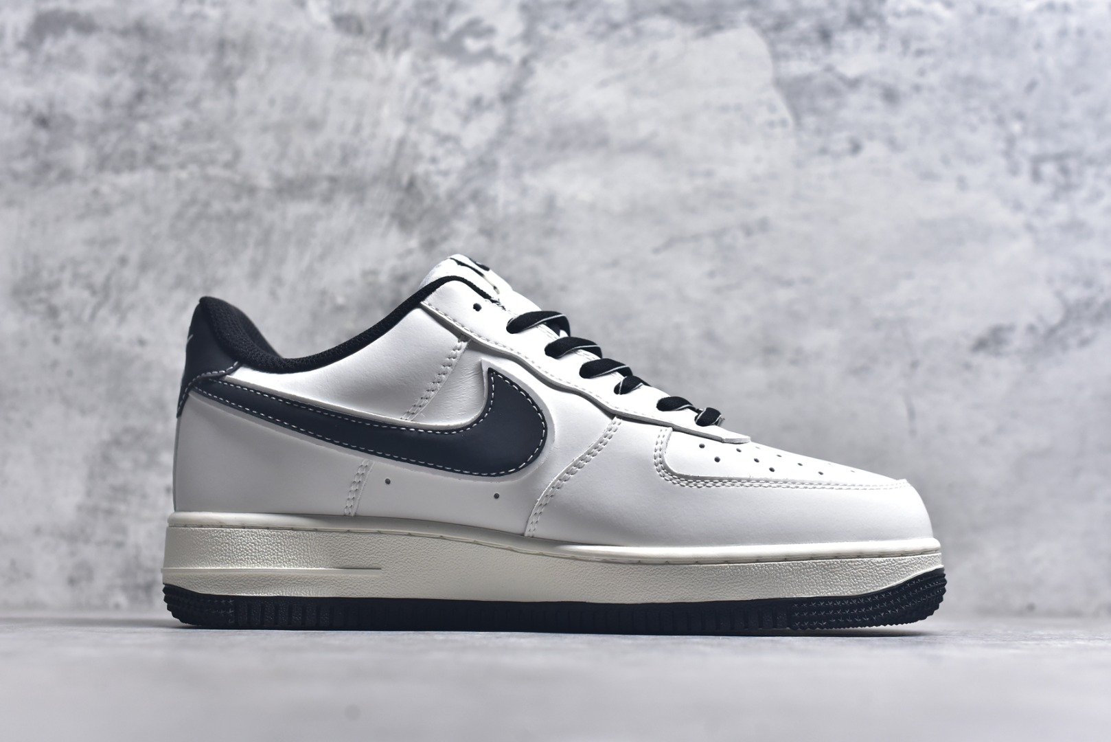 图片[3]-#Nike Air Force 1\’07 Low 斯图西联名 米黑勾黑底 空军一号低帮休闲板鞋 CS5288-037 #原楦头原纸板 原装鞋盒 定制五金配件 内置全掌气垫 原厂鞋底 尺码：36 36.5 37.5 38 38.5 39 40 40.5 41 42 42.5 43 44 44.5 45 9.D4-选品中心