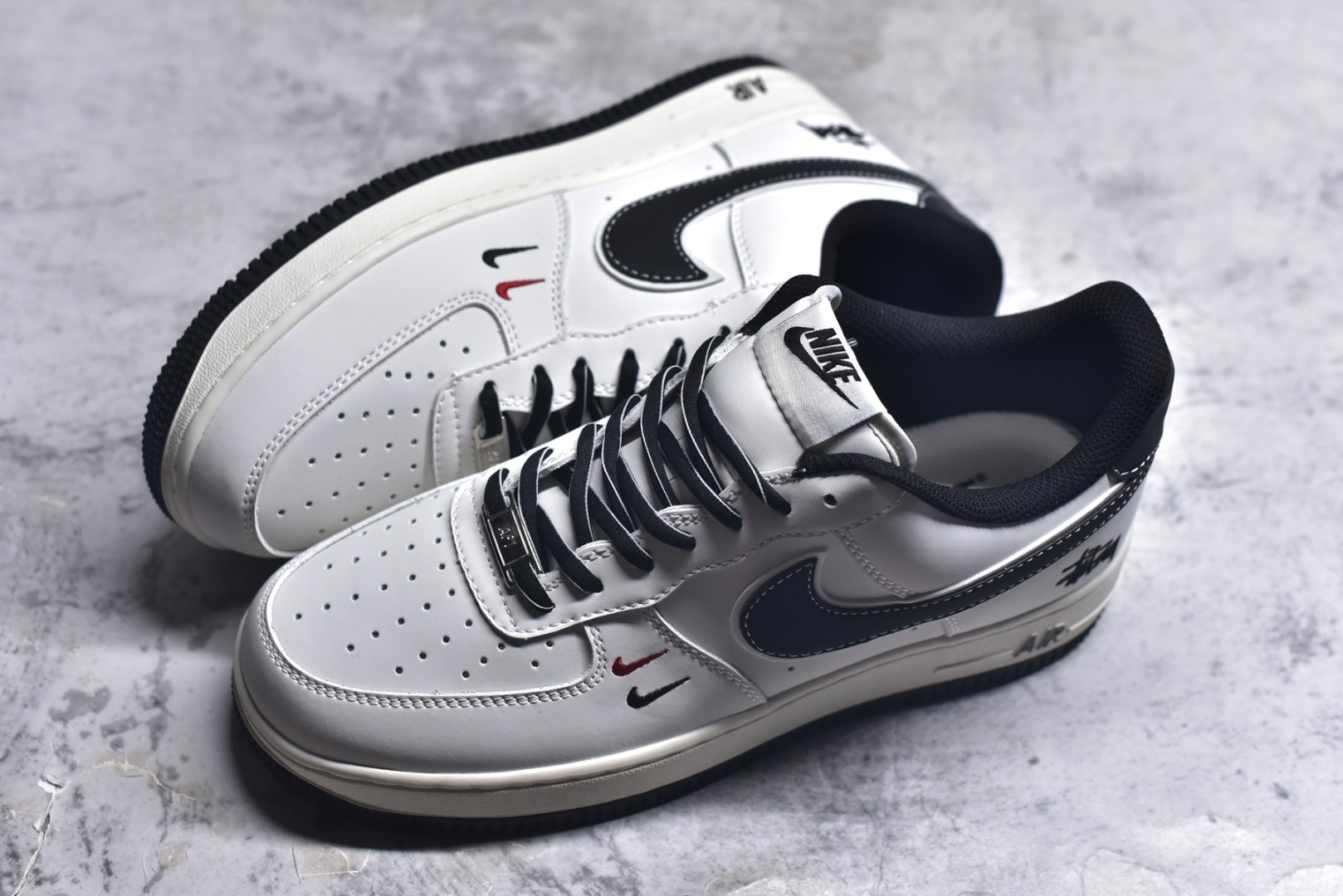 图片[7]-#Nike Air Force 1\’07 Low 斯图西联名 米黑勾黑底 空军一号低帮休闲板鞋 CS5288-037 #原楦头原纸板 原装鞋盒 定制五金配件 内置全掌气垫 原厂鞋底 尺码：36 36.5 37.5 38 38.5 39 40 40.5 41 42 42.5 43 44 44.5 45 9.D4-选品中心