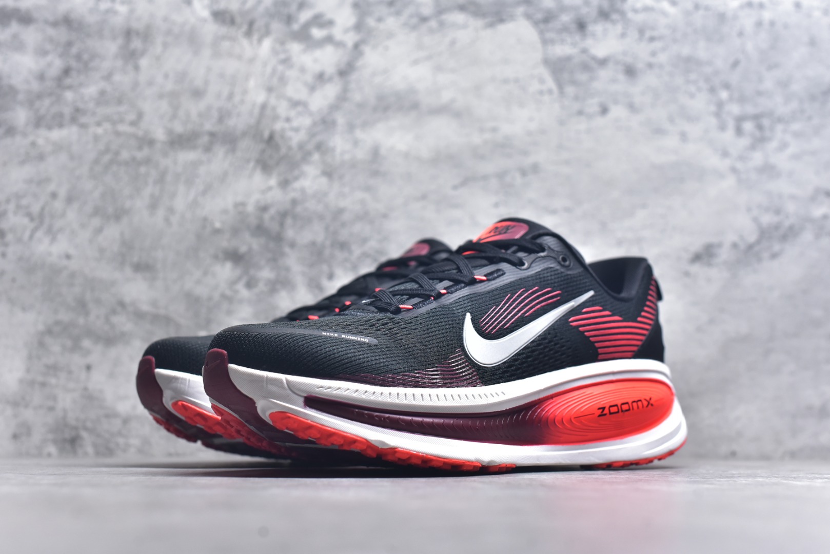 图片[2]-#ZOOM 登月 V18 黑红 HM6803-008 男女鞋 尺码 36 36.5 37 38 38.5 39 40 40.5 41 42 42.5 43 44 44.5 45-选品中心