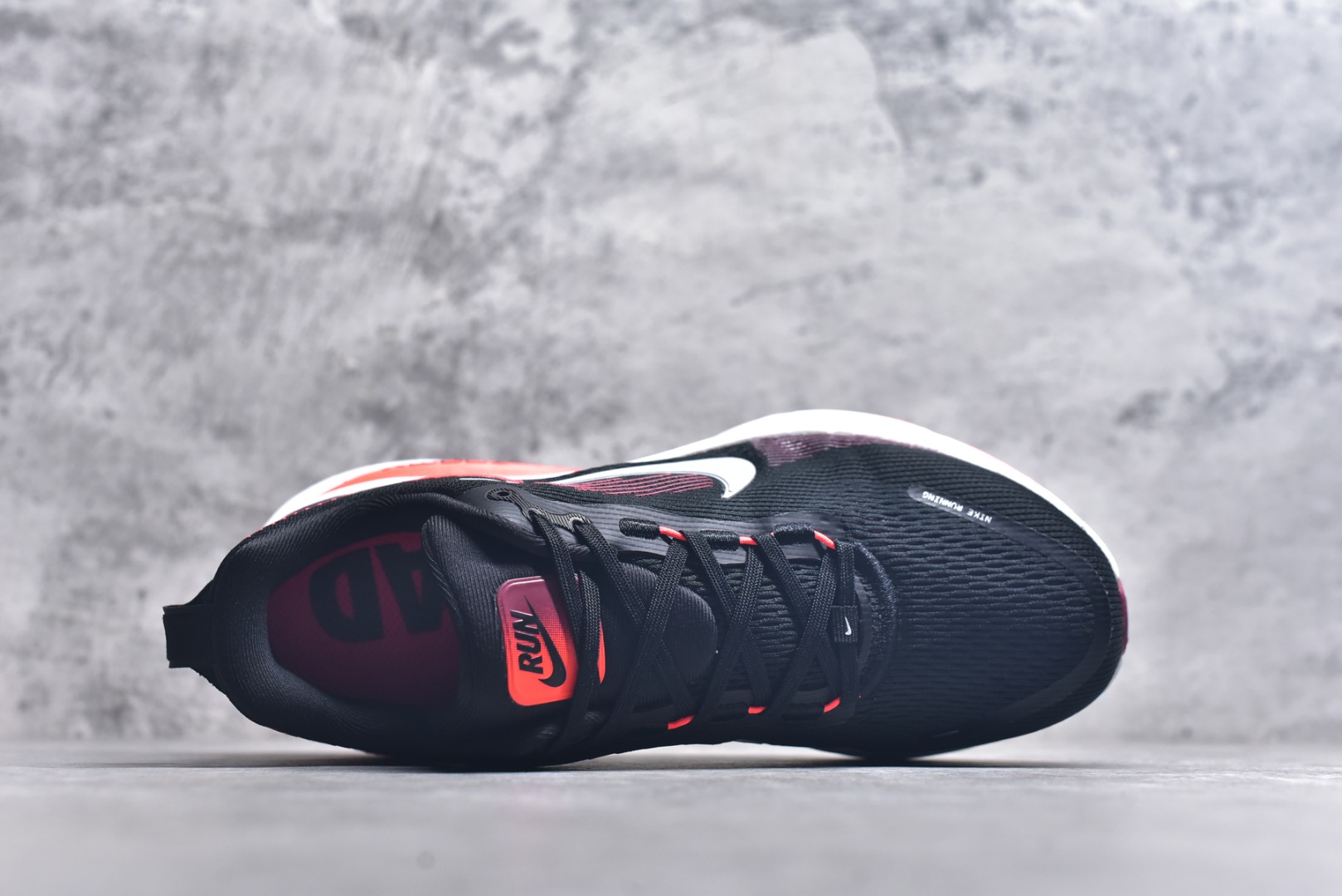 图片[4]-#ZOOM 登月 V18 黑红 HM6803-008 男女鞋 尺码 36 36.5 37 38 38.5 39 40 40.5 41 42 42.5 43 44 44.5 45-选品中心