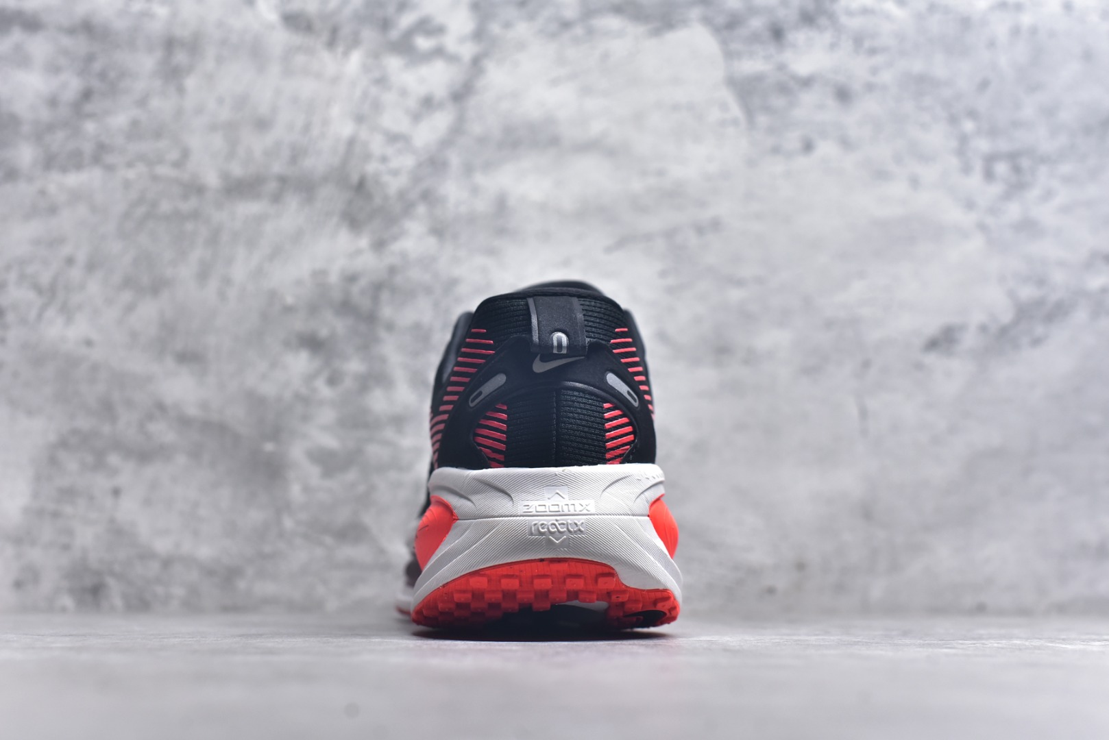 图片[5]-#ZOOM 登月 V18 黑红 HM6803-008 男女鞋 尺码 36 36.5 37 38 38.5 39 40 40.5 41 42 42.5 43 44 44.5 45-选品中心