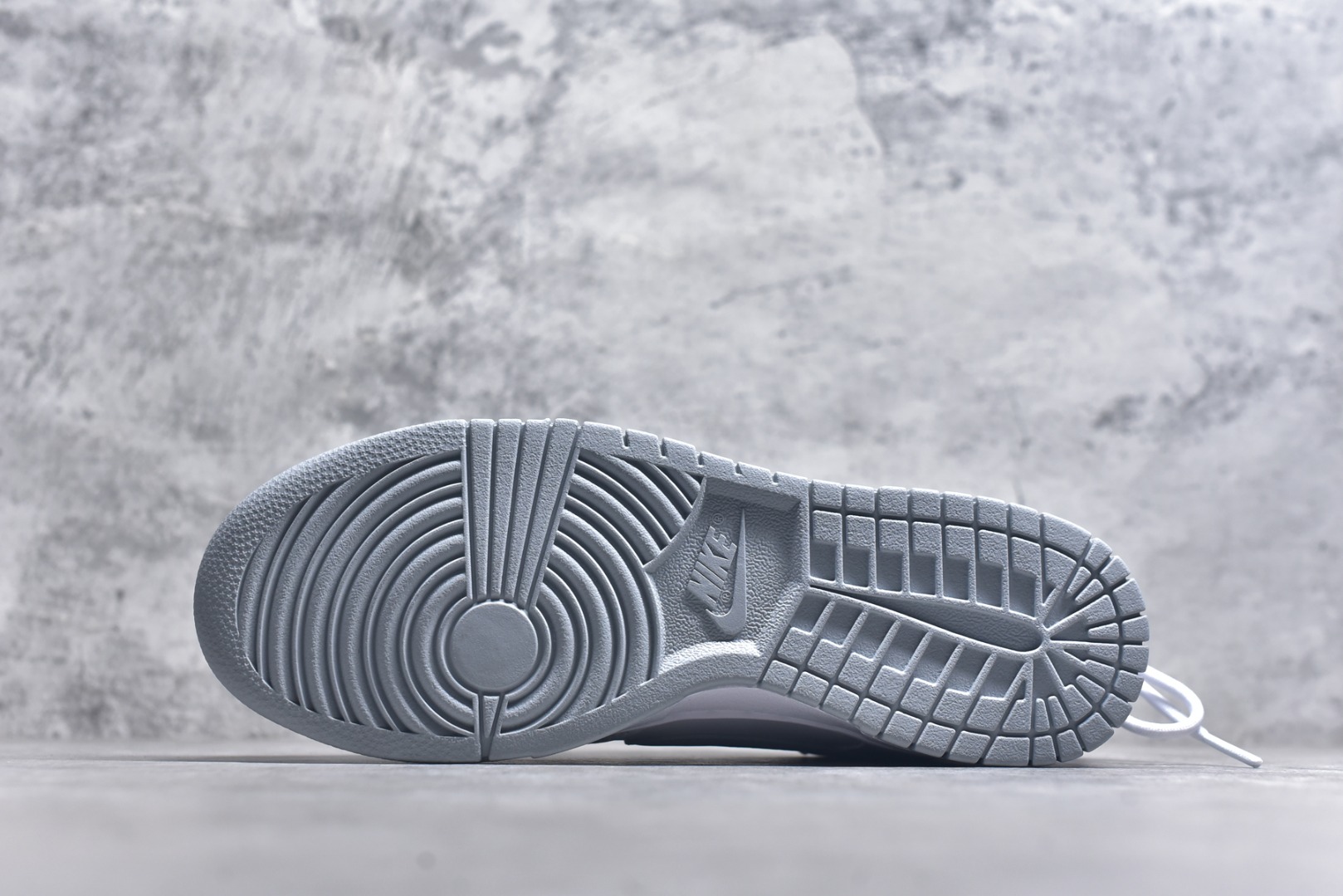 图片[6]-#NK Dunk Low 星郎 WG0528-101 大厂出品 极力推荐 原装头层材料 独家版型蒸餾加工帶來的是更好的视觉和脚感体验大厂纯原品质出货 清洁度 电绣工艺 皮料切割干净无任何毛边 细节完美 实拍调校N版已经零色差零失真 百分百还原实物色彩所见即所得 不存在货不对板色差等低级问题 选购参考实物拍摄 不混卖不参货 只用心做好货严格选品 承诺混一赔十 尺码：40 40.5 41 42 42.5 43 44 44.5 45 46-选品中心