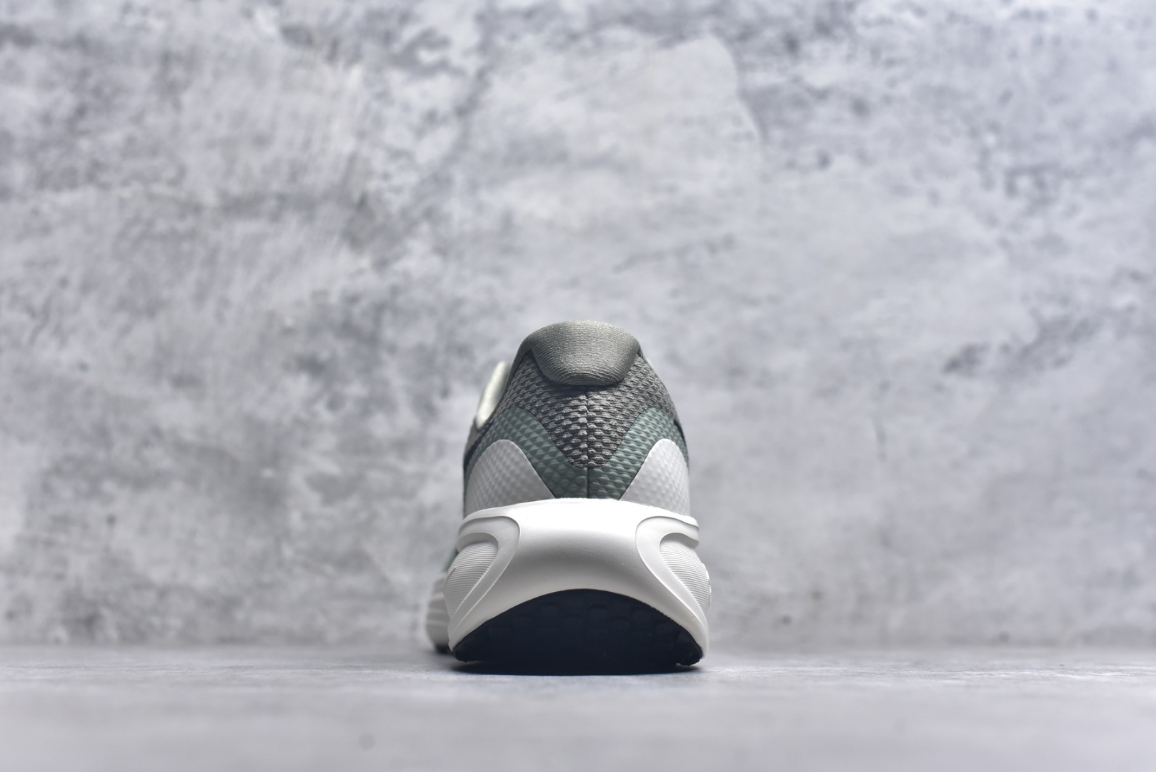 图片[5]-#NIKE REVOLUTION 8轻盈跑鞋舒适百搭防滑耐磨 低帮 休闲跑步鞋 货号：HJ9198 300 尺码：39 40 40.5 41 42 42.5 43 44 44.5 45-选品中心