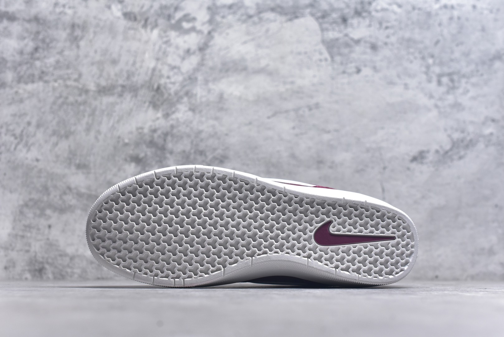 图片[6]-#NK SB Force 58 空军58系列低帮休闲运动滑板板鞋 DV5477-108 鞋面由帆布和麂皮拼接 层次感丰富 搭配硫化外底 耐磨耐穿 鞋舌及中底后跟处饰有SB Logo 表明鞋款身份 采用包边设计 经久耐穿 硫化结构则有效提升灵活性 穿上这款全新推出的创意力作 助你耀动街头 尺码：36 36.5 37.5 38 38.5 39 40 40.5 41 42 42.5 43 44 45-选品中心