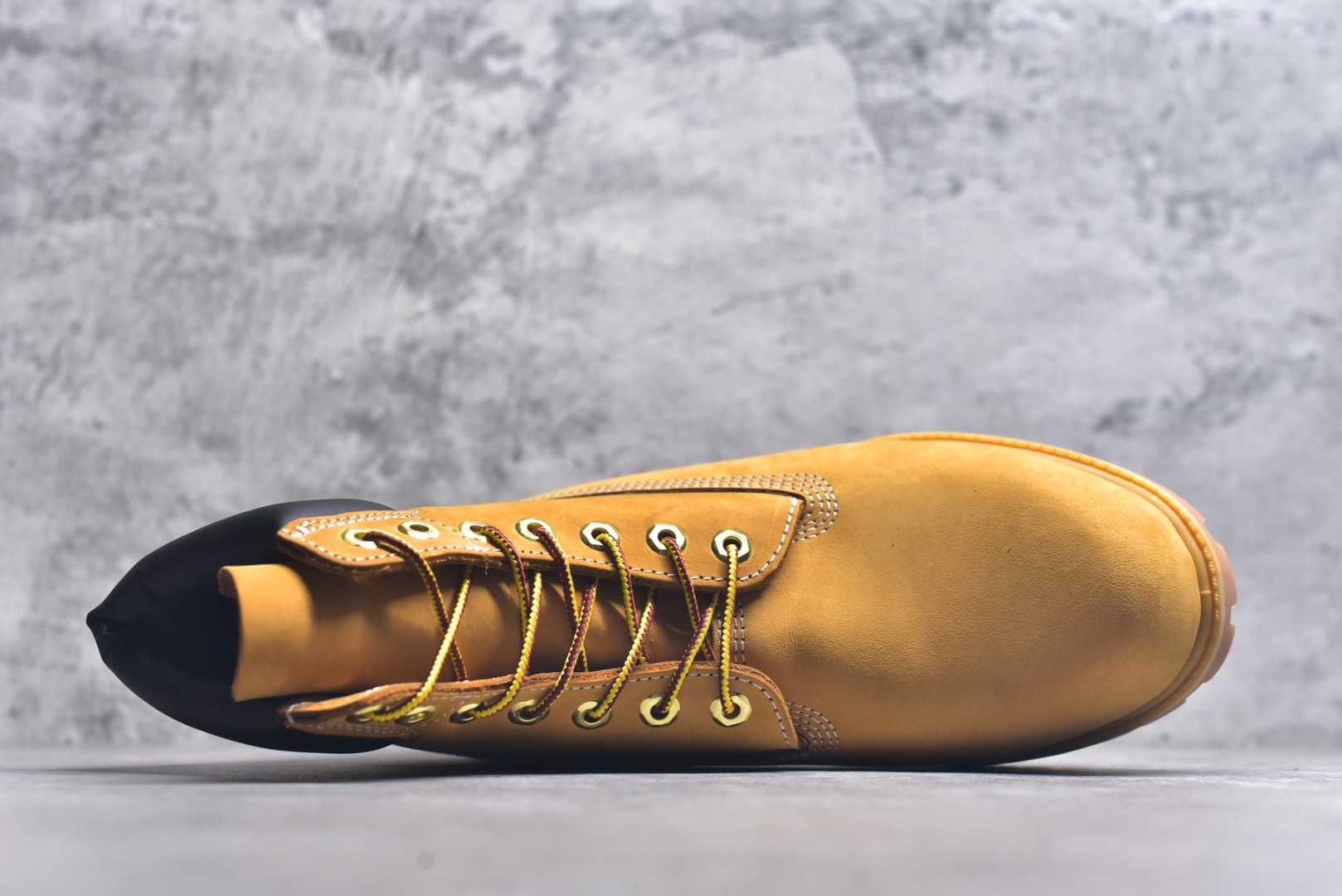 图片[4]-#广东中山版添柏岚 Timberland 踢不烂/经典款黄色高帮 【女款六孔 型号10361 男款七孔 型号10061】 广东珠海代工厂生产 某宝香港代购统一渠道发货订单 某物一致品质 原单正品工艺解析 进口防水磨砂牛皮 紫光Logo防伪标识 精准电脑车线 四线并齐工艺 一万次横折动态防水 一体成型注塑工艺（区别冷粘一体成型版本）橡胶防滑大底耐造耐磨 全真牛皮领口内里鞋垫 配备抗疲劳减震蜂窝鞋垫 舒适性极高 平常生活实用性极高 经典简单易搭配 全套装柜包装配件 尺码：35.5 36 37 37.5 38 38.5 39 （女鞋号码段)39.5 40 41 41.5 42 43 43.5 44 45 (男鞋尺码段) 皮鞋码-选品中心