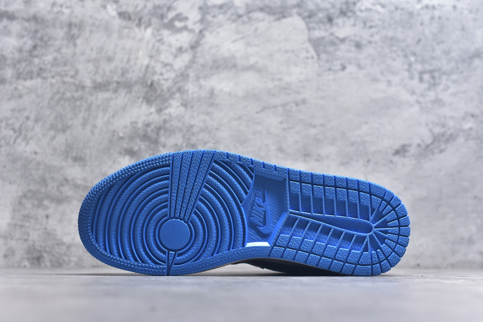 图片[6]-#海外爆款限量发售！高端定制Air Jordan 1 Low AJ1 乔1 “北面联名—灰蓝猪八”高端定制 低帮复古篮球鞋 #定制鞋盒 大厂纯原品质出货 超高清洁度 皮料切割干净无任何毛边 细节完美 货号：LD2025-002 尺码：36 36.5 37.5 38 38.5 39 40 40.5 41 42 42.5 43 44 44.5 45-选品中心