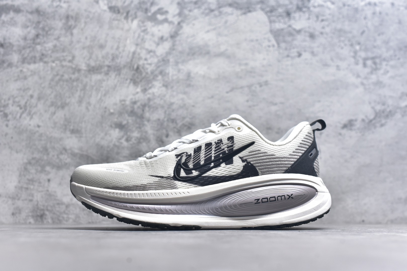 #ZOOM 登月 V18 白灰联名 IB5726-100 男女鞋 尺码 36 36.5 37 38 38.5 39 40 40.5 41 42 42.5 43 44 44.5 45-选品中心