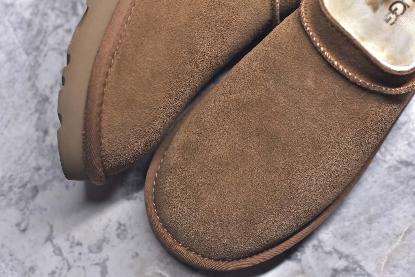 图片[8]-#X1 全网最齐 ugg 100个配色 市面顶级版本 25新款 UGG Classic Micro 经典超迷你 经典靴型搭载更低帮设计 居家外出易搭配 广州外贸大厂生产 鞋头到鞋垫真羊皮毛一体 独立外盒包装 芯片 带防水工艺 区别市面任何版本 独立原版开发大底 羊绒鞋垫 冬季保暖外出 家居都是很适合的选择 近年uug推出款式系列 局部偏向年轻消费者喜好 也走到时尚潮流穿搭的前沿 鞋身材质 防泼水涂层翻毛皮鞋面 17毫米UGGPURE™植入式羊毛内底 轻便防滑舒适橡胶外底 带有品牌LOGO商标 带全套包装 尺码： 35 36 37 38 39 40-选品中心