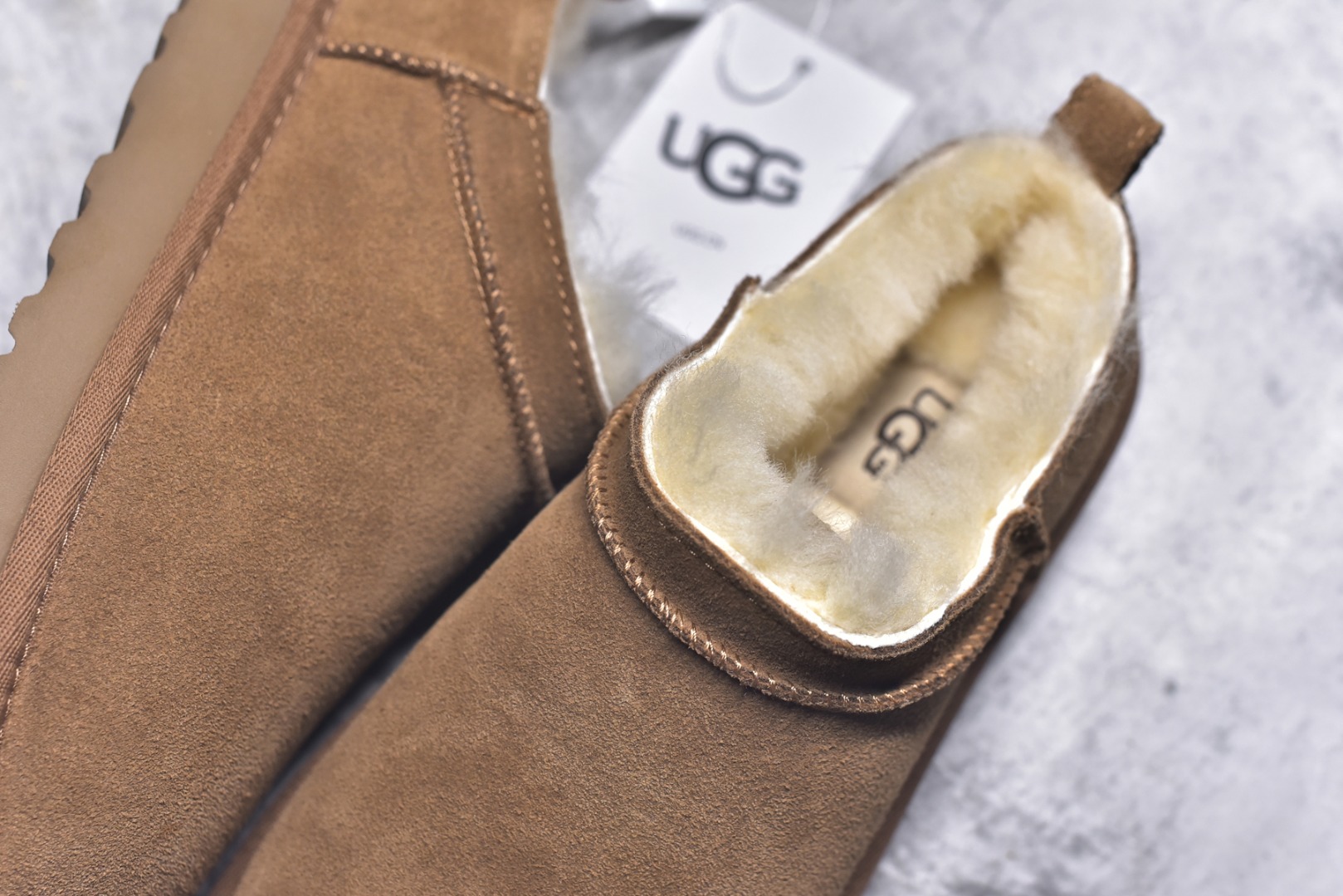 图片[9]-#X1 全网最齐 ugg 100个配色 市面顶级版本 25新款 UGG Classic Micro 经典超迷你 经典靴型搭载更低帮设计 居家外出易搭配 广州外贸大厂生产 鞋头到鞋垫真羊皮毛一体 独立外盒包装 芯片 带防水工艺 区别市面任何版本 独立原版开发大底 羊绒鞋垫 冬季保暖外出 家居都是很适合的选择 近年uug推出款式系列 局部偏向年轻消费者喜好 也走到时尚潮流穿搭的前沿 鞋身材质 防泼水涂层翻毛皮鞋面 17毫米UGGPURE™植入式羊毛内底 轻便防滑舒适橡胶外底 带有品牌LOGO商标 带全套包装 尺码： 35 36 37 38 39 40-选品中心