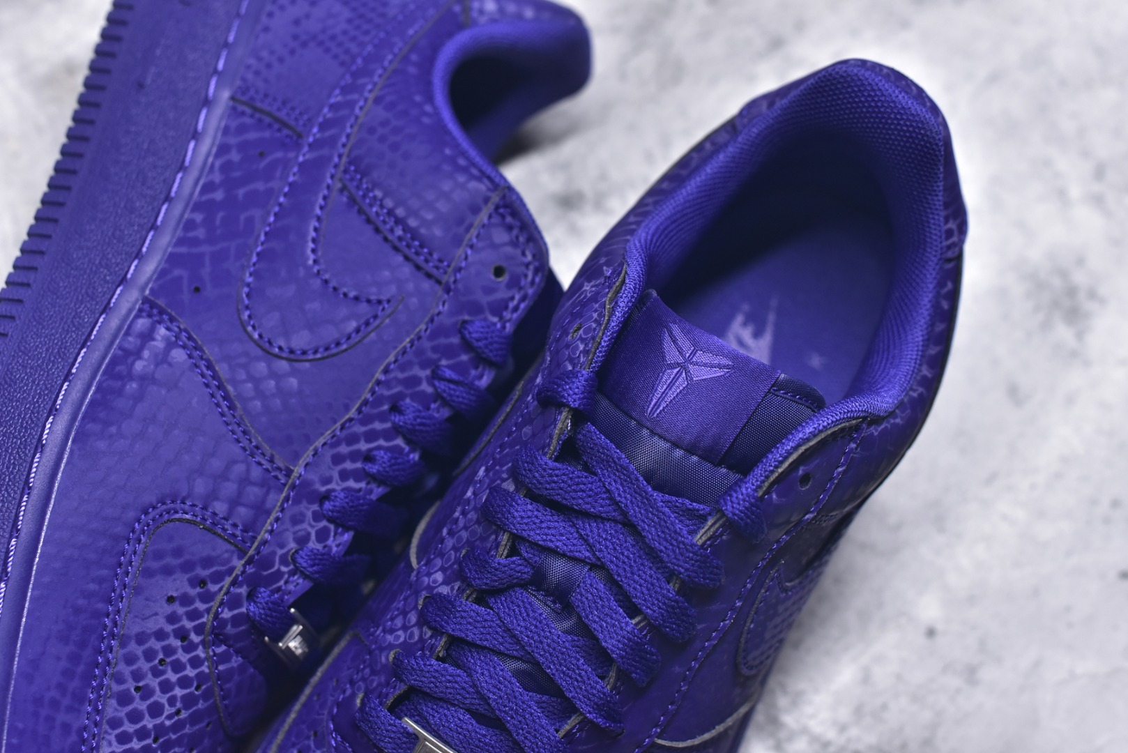 图片[9]-#NK Air Force 1 Low Kobe 空军一号时尚舒适防滑耐磨低帮板鞋 科比紫色 IB0018-500 实拍调校N版已经零色差零失真 百分百还原实物色彩所见即所得 不存在货不对板色差等低级问题 选购参考实物拍摄 不混卖不参货 只用心做好货严格选品 承诺混一赔十 尺码：36 36.5 37.5 38 38.5 39 40 40.5 41 42 42.5 43 44 44.5 45-选品中心