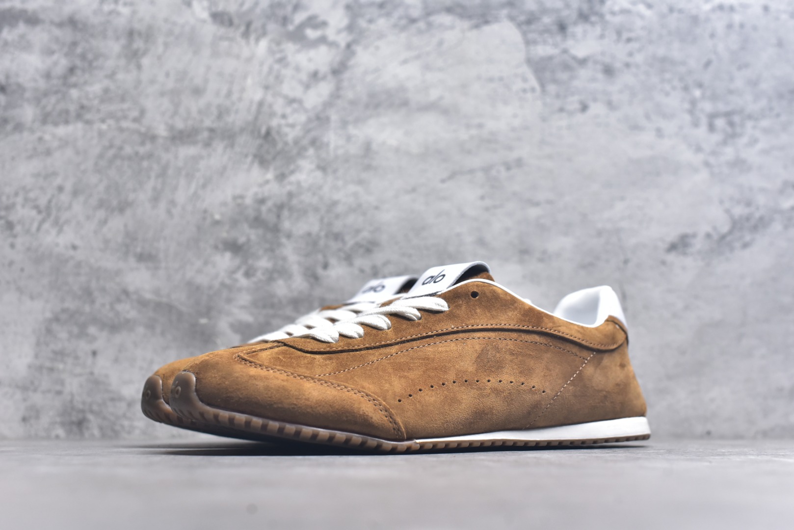 图片[2]-#Alo Yoga Sunset Sneaker 徳训生活休闲鞋 棕色 尺码：36 36.5 37 37.5 38 38.5 39 40 41 41.5 42 42.5 43 44 45 9.D4-选品中心