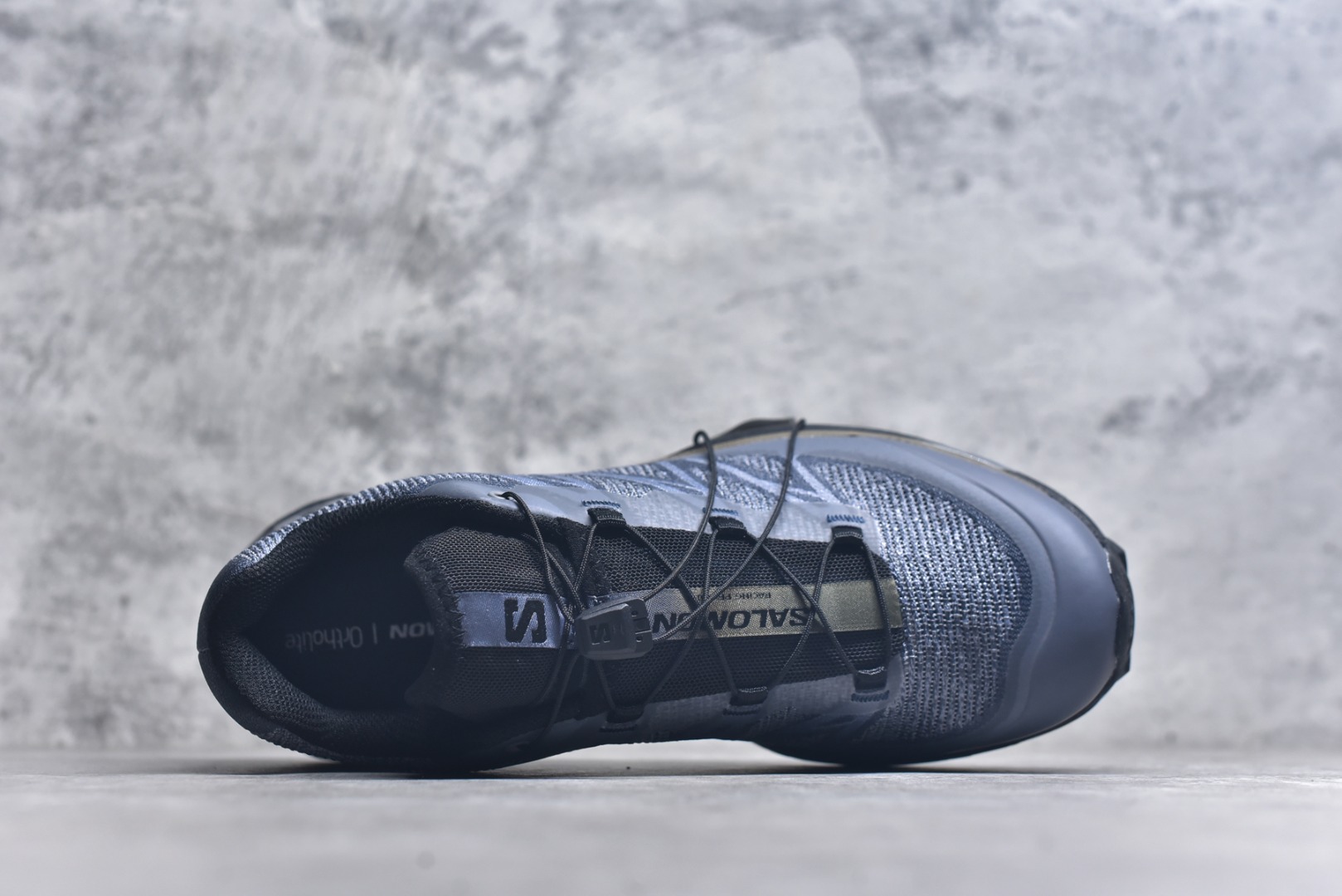 图片[4]-#Salomon XT-6 萨洛蒙复古潮流户外机能登山跑鞋 478739 纯原外贸平台特供订单 耗时半年巨作 全套原纸板楦头开发 原厂特供网布配套加持 确保原汁原味 完美呈现版型 原档数据独家私模五层组合大底 男女鞋同步官方开发至46.5 原装Ortholite轻量化鞋垫 中底布带钢印编号 原厂TPU锁扣 进口港宝加持 后跟自然饱满 还原公司包裹性 鞋面以“锯齿”状的包裹系统呈现 在基色底之下加入了各种色点缀 将公司的最新技术和时尚前卫的造型融入耐用的长跑款式中 鞋面由 TPU 薄膜制成 并焊接在高耐磨网眼上 使其既时尚又坚固 由 ACS底盘支撑 可增强稳定性和支撑力 以及由橡胶凸耳 Contragrip外底覆盖的 EVA 缓冲中底 旨在应对崎岖的地形 鞋舌上的彩色Salomon 标签、Quicklace 系统以及鞋头、鞋舌和鞋跟上的附加品牌使细节更加完美 让穿着者可以轻松驾驭户外与通勤下的任何运动生活场景 无缝鞋身户外随意纵横 颜值与脚感兼备 出街通勤 绝对非常吸睛 你值得拥有 尺码：36-46.5-选品中心