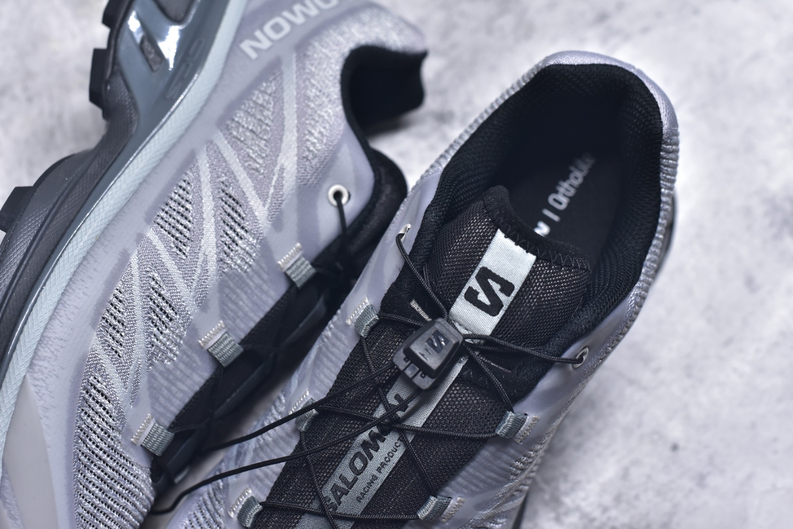 图片[9]-#Salomon XT-6 萨洛蒙复古潮流户外机能登山跑鞋 478738 纯原外贸平台特供订单 耗时半年巨作 全套原纸板楦头开发 原厂特供网布配套加持 确保原汁原味 完美呈现版型 原档数据独家私模五层组合大底 男女鞋同步官方开发至46.5 原装Ortholite轻量化鞋垫 中底布带钢印编号 原厂TPU锁扣 进口港宝加持 后跟自然饱满 还原公司包裹性 鞋面以“锯齿”状的包裹系统呈现 在基色底之下加入了各种色点缀 将公司的最新技术和时尚前卫的造型融入耐用的长跑款式中 鞋面由 TPU 薄膜制成 并焊接在高耐磨网眼上 使其既时尚又坚固 由 ACS底盘支撑 可增强稳定性和支撑力 以及由橡胶凸耳 Contragrip外底覆盖的 EVA 缓冲中底 旨在应对崎岖的地形 鞋舌上的彩色Salomon 标签、Quicklace 系统以及鞋头、鞋舌和鞋跟上的附加品牌使细节更加完美 让穿着者可以轻松驾驭户外与通勤下的任何运动生活场景 无缝鞋身户外随意纵横 颜值与脚感兼备 出街通勤 绝对非常吸睛 你值得拥有 尺码：36-46.5-选品中心