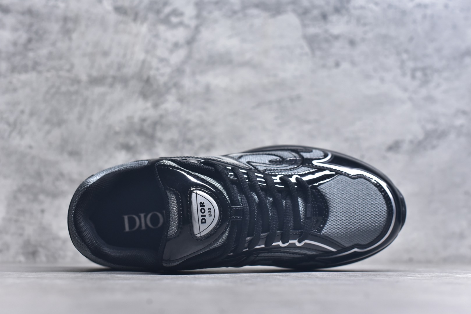 图片[4]-#Dior 迪奥最新配色B30系列 老爹运动鞋 全新B30运动鞋 顺应复古市场的趋势的 Dad Shoes风格鞋款鞋舌上的Dior标志 也注明了这双鞋是B30的型号！B30运用了质感细腻的皮革和网眼布面材质拼接成鞋身，鞋身两侧有显眼的字母CD 表明身份，鞋身多处线条勾勒细节 让鞋子看起来不那么单调、复古味十足 货号：1116151 尺码：39-46-选品中心