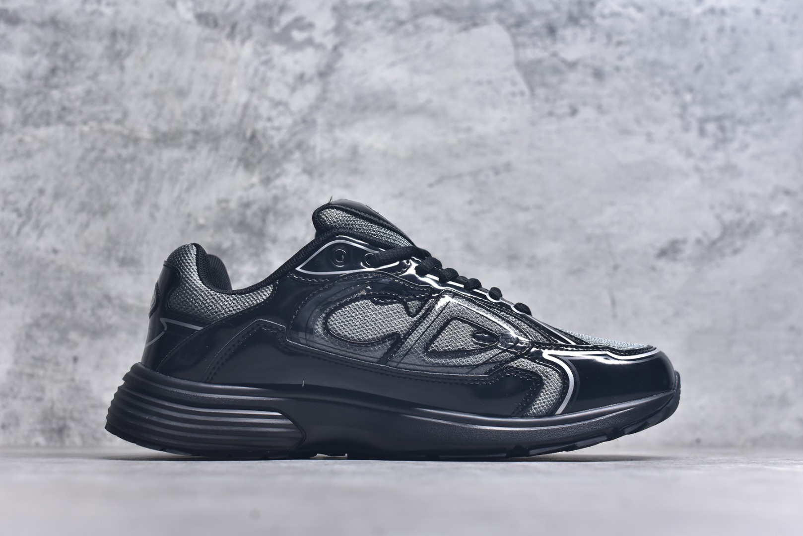 图片[3]-#Dior 迪奥最新配色B30系列 老爹运动鞋 全新B30运动鞋 顺应复古市场的趋势的 Dad Shoes风格鞋款鞋舌上的Dior标志 也注明了这双鞋是B30的型号！B30运用了质感细腻的皮革和网眼布面材质拼接成鞋身，鞋身两侧有显眼的字母CD 表明身份，鞋身多处线条勾勒细节 让鞋子看起来不那么单调、复古味十足 货号：1116151 尺码：39-46-选品中心