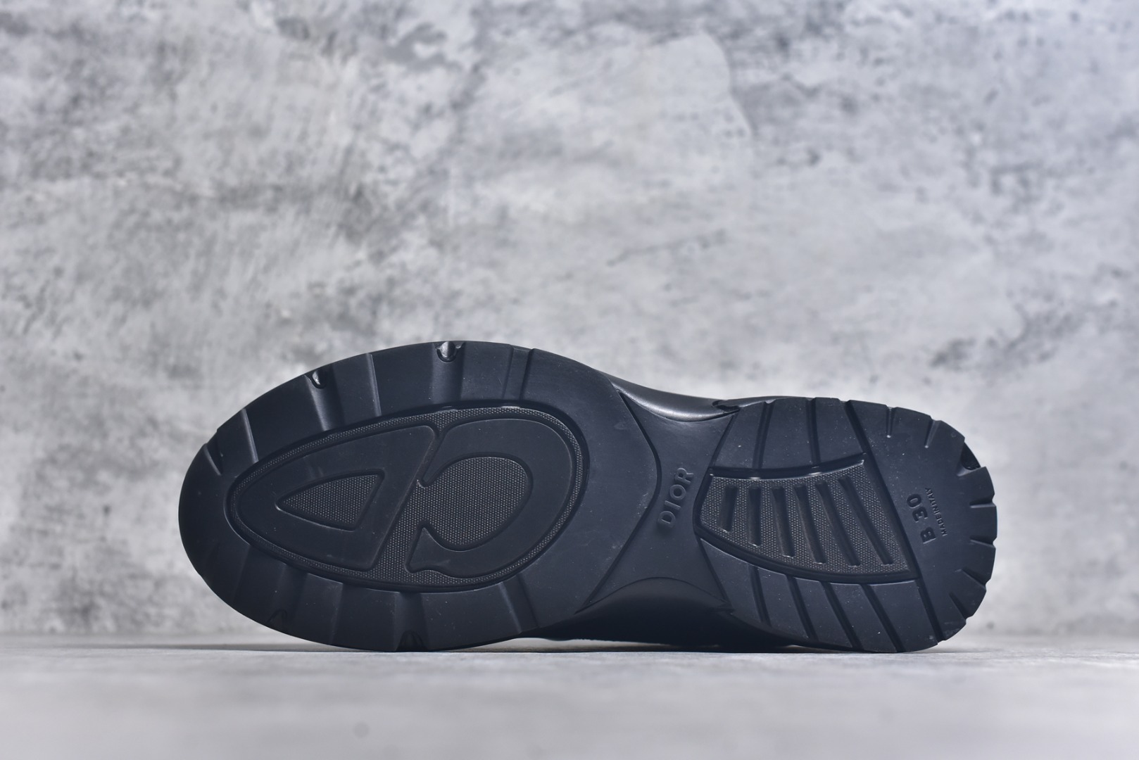 图片[6]-#Dior 迪奥最新配色B30系列 老爹运动鞋 全新B30运动鞋 顺应复古市场的趋势的 Dad Shoes风格鞋款鞋舌上的Dior标志 也注明了这双鞋是B30的型号！B30运用了质感细腻的皮革和网眼布面材质拼接成鞋身，鞋身两侧有显眼的字母CD 表明身份，鞋身多处线条勾勒细节 让鞋子看起来不那么单调、复古味十足 货号：1116151 尺码：39-46-选品中心