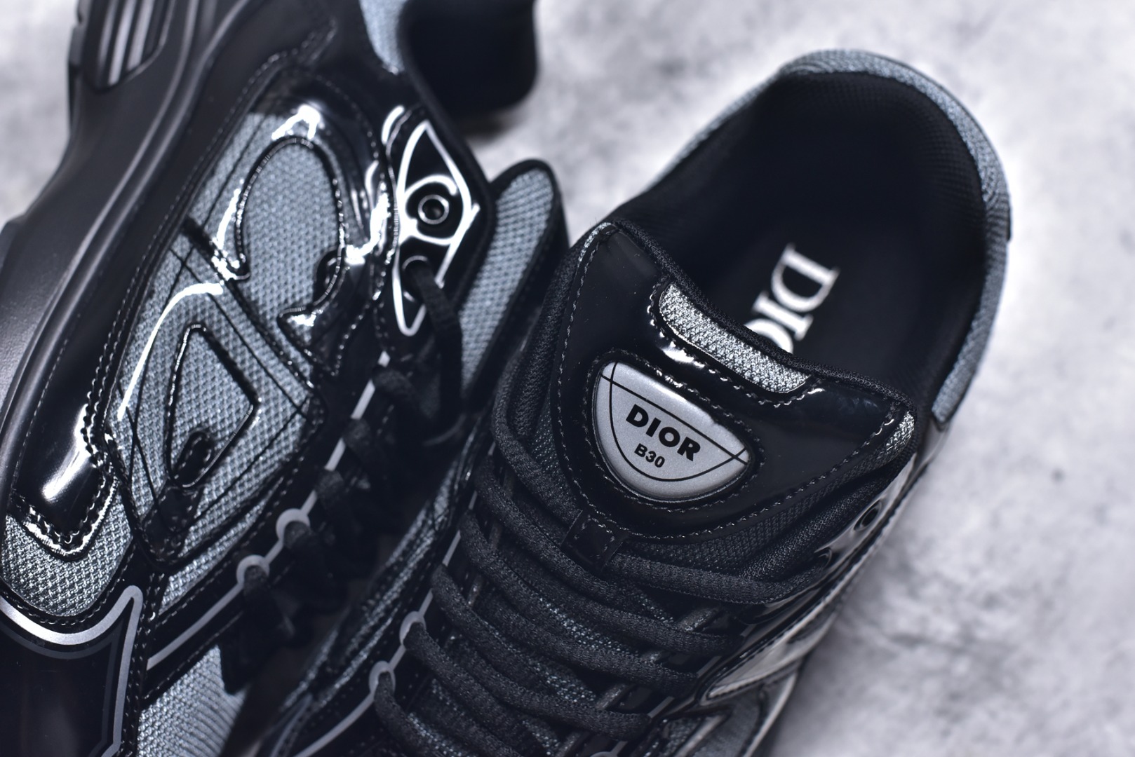 图片[9]-#Dior 迪奥最新配色B30系列 老爹运动鞋 全新B30运动鞋 顺应复古市场的趋势的 Dad Shoes风格鞋款鞋舌上的Dior标志 也注明了这双鞋是B30的型号！B30运用了质感细腻的皮革和网眼布面材质拼接成鞋身，鞋身两侧有显眼的字母CD 表明身份，鞋身多处线条勾勒细节 让鞋子看起来不那么单调、复古味十足 货号：1116151 尺码：39-46-选品中心