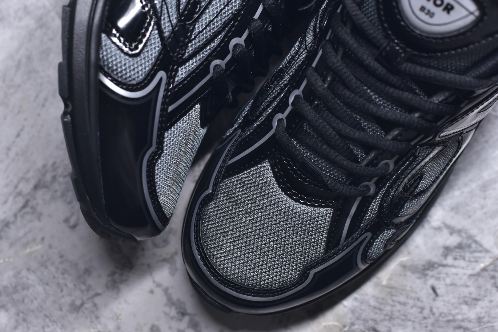 图片[8]-#Dior 迪奥最新配色B30系列 老爹运动鞋 全新B30运动鞋 顺应复古市场的趋势的 Dad Shoes风格鞋款鞋舌上的Dior标志 也注明了这双鞋是B30的型号！B30运用了质感细腻的皮革和网眼布面材质拼接成鞋身，鞋身两侧有显眼的字母CD 表明身份，鞋身多处线条勾勒细节 让鞋子看起来不那么单调、复古味十足 货号：1116151 尺码：39-46-选品中心