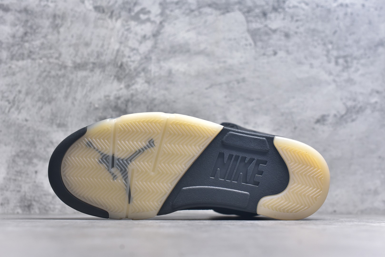 图片[6]-#PSG x Air Jordan 5 Retro \”Off Noir\” AJ5 乔5联名款 巴黎圣日耳曼 HQ3004-001 #大厂出品 原楦原纸板 客供原厂材料开发 极致一眼正品既视感 细节如图所示 尺码：40 40.5 41 42 42.5 43 44 44.5 45 46 47.5-选品中心