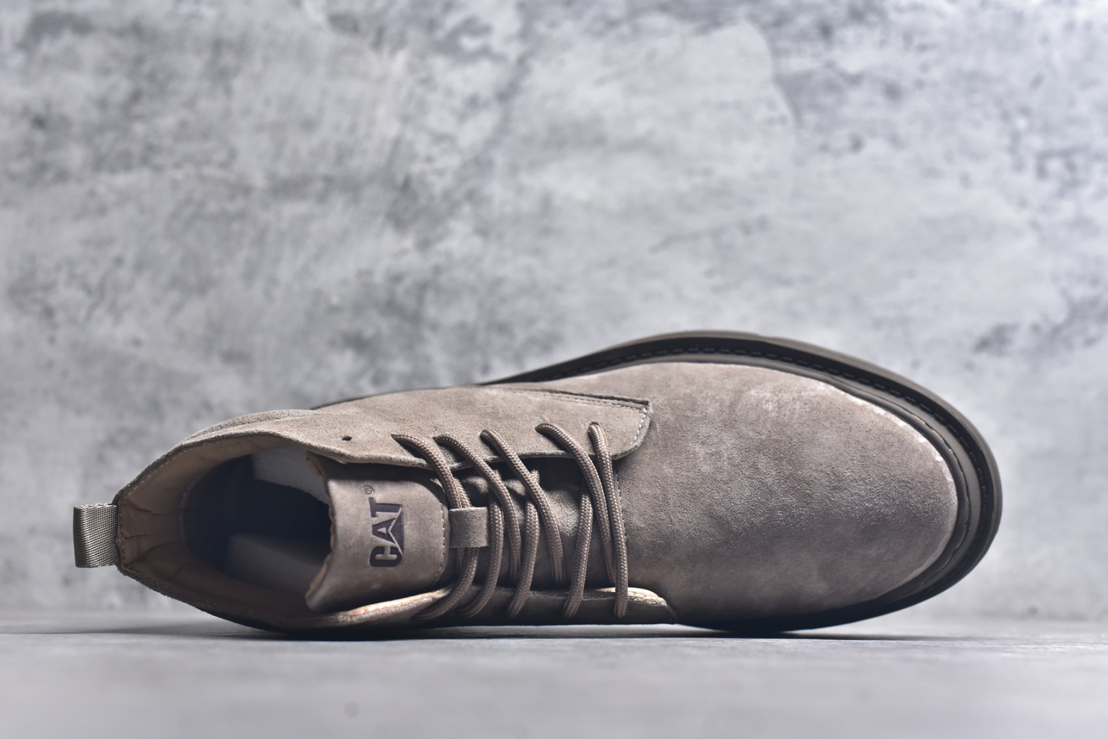 图片[4]-#25年秋冬款CAT硬汉推土机品牌·卡特Tramp Hike Low款户外中邦休闲系带男鞋广东中山代工厂原产楦型 台产耐磨麂皮材质 手工马克线固特异缝制工艺 轻量柔韧橡胶防滑大底 正确原盒包装吊牌 完全还原正品工艺徒步旅行者百搭休闲旅游休闲鞋 尺码：39-44-选品中心