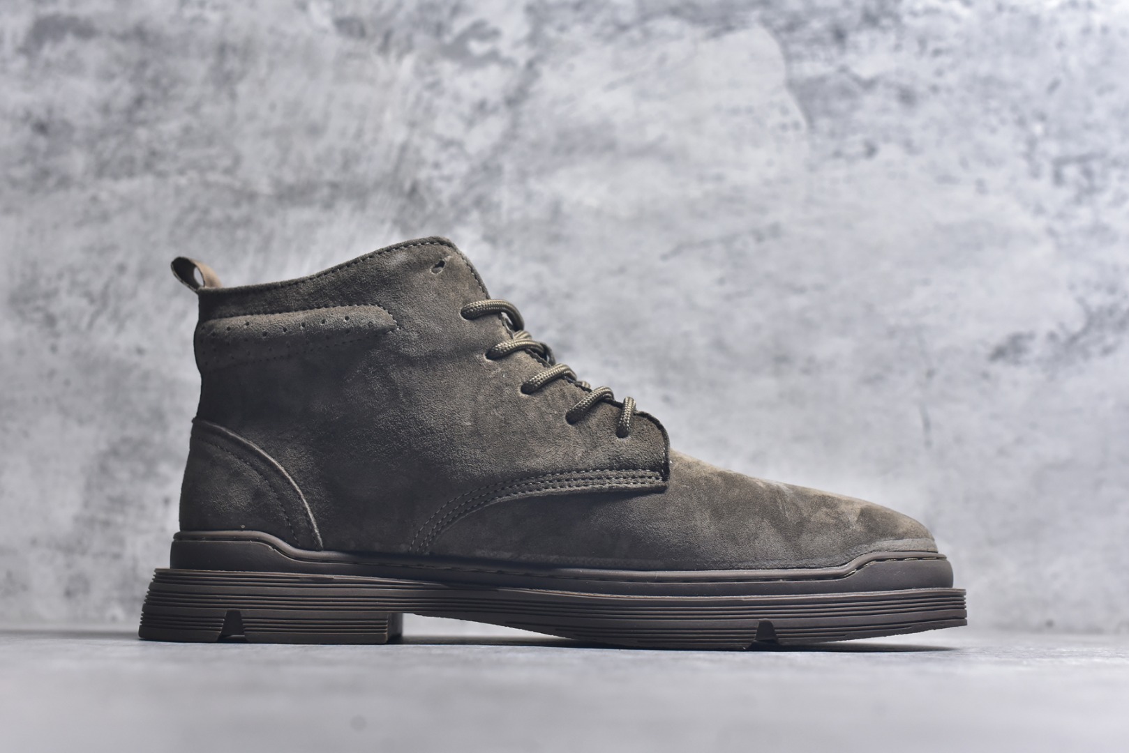 图片[3]-#25年秋冬款CAT硬汉推土机品牌·卡特Tramp Hike Low款户外中邦休闲系带男鞋广东中山代工厂原产楦型 台产耐磨麂皮材质 手工马克线固特异缝制工艺 轻量柔韧橡胶防滑大底 正确原盒包装吊牌 完全还原正品工艺徒步旅行者百搭休闲旅游休闲鞋 尺码：39-44-选品中心