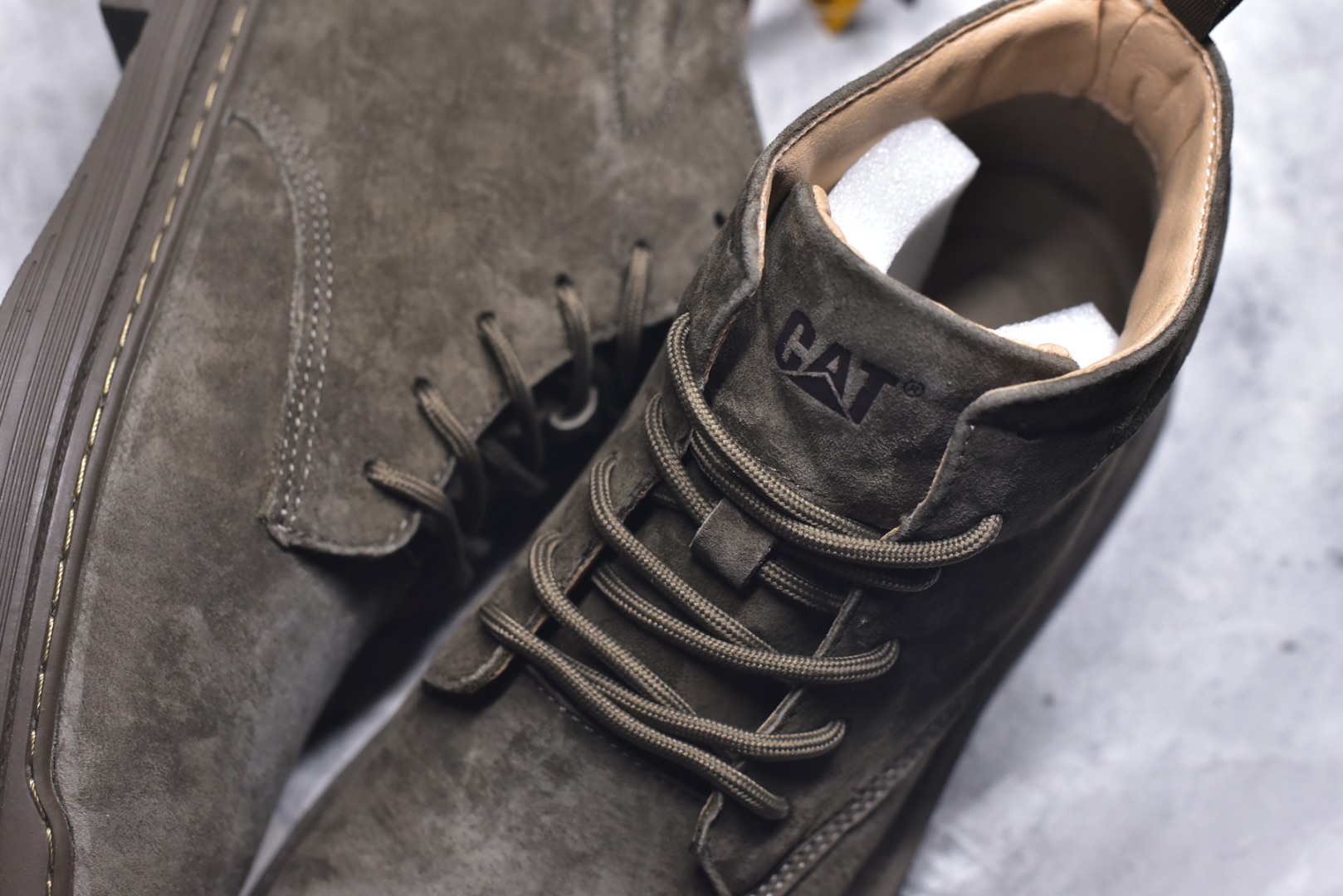 图片[9]-#25年秋冬款CAT硬汉推土机品牌·卡特Tramp Hike Low款户外中邦休闲系带男鞋广东中山代工厂原产楦型 台产耐磨麂皮材质 手工马克线固特异缝制工艺 轻量柔韧橡胶防滑大底 正确原盒包装吊牌 完全还原正品工艺徒步旅行者百搭休闲旅游休闲鞋 尺码：39-44-选品中心