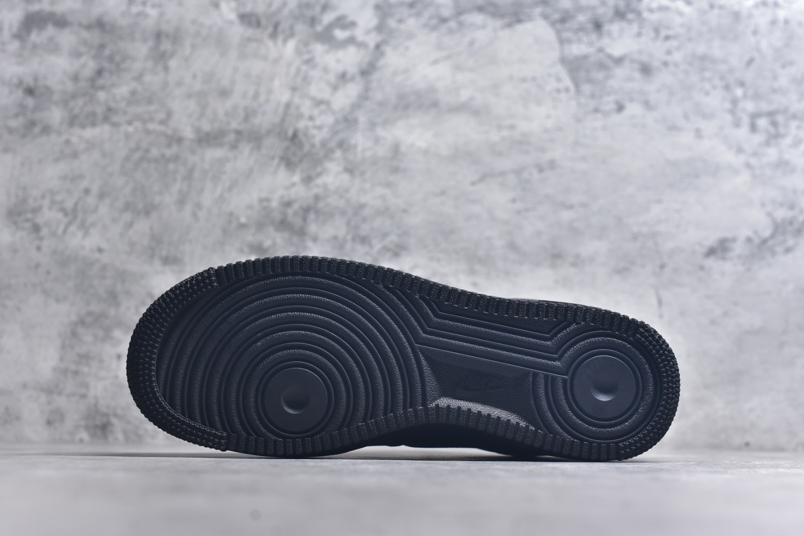 图片[6]-#Kobe Bryant x NK Air Force 1 Low 黑曼巴 科比联名款空军一号低帮休闲板鞋 IB0018-003 市售最高版本 原厂皮料打造 原鞋原楦头纸板开发 高端外贸零售专供品质 全方位细节到位 IB0018-003尺码：40 40.5 41 42 42.5 43 44 44.5 45 46 47.5-选品中心