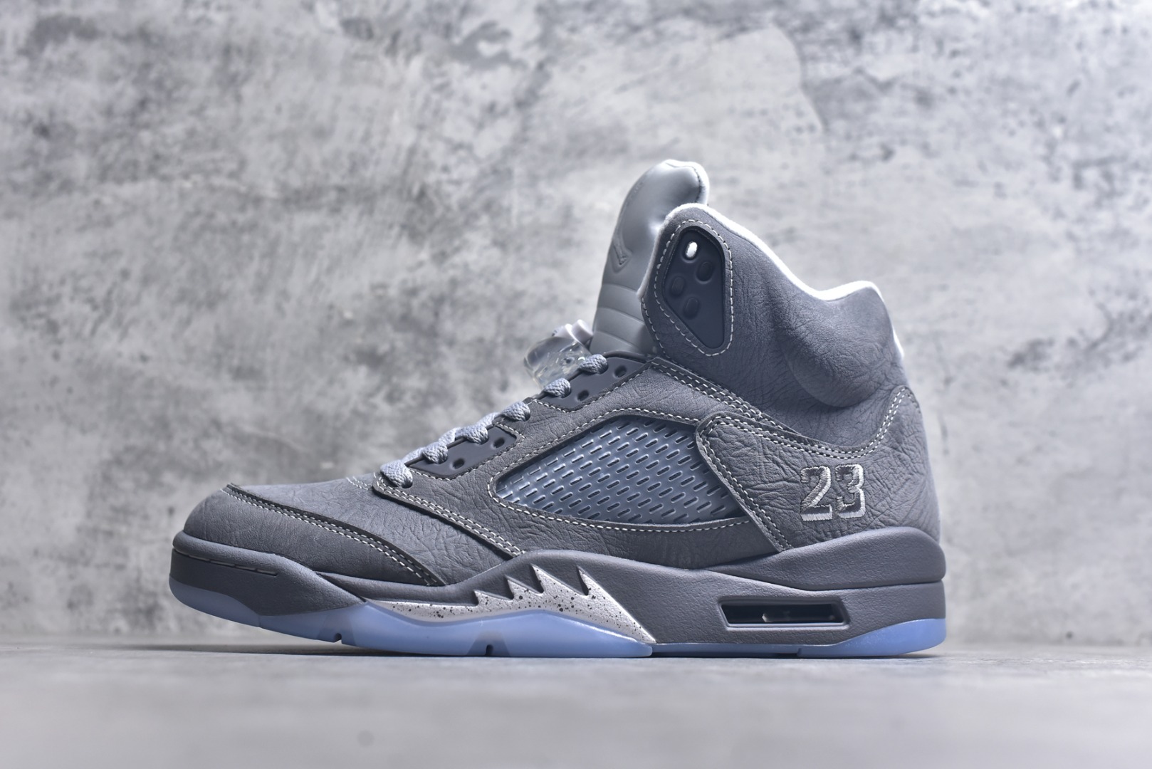 #Air Jordan 5 Retro \