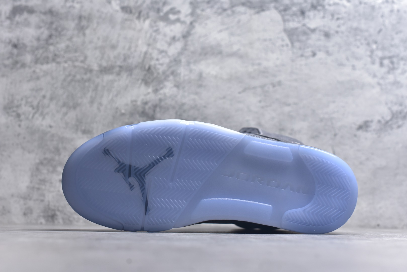 图片[6]-#Air Jordan 5 Retro \” Wolf Grey \” AJ5乔5 男子文化篮球鞋 DD0587-002 头部一线大厂OG出品 原鞋定版开发 原厂皮料原厂数据打造 高端外贸零售专供 最高限度还原官方 尺码：40 40.5 41 42 42.5 43 44 44.5 45 46 47.5-选品中心